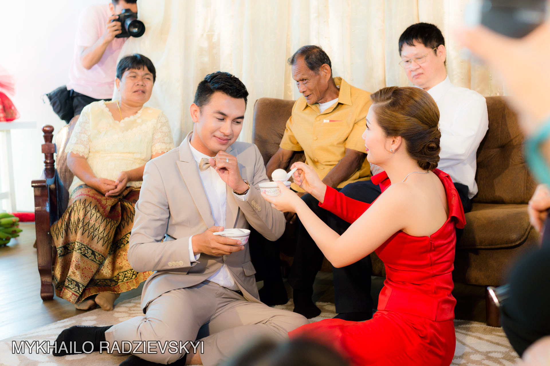 Nikon D3200 + Sigma 35mm F1.4 DG HSM Art sample photo. Thai traditional wedding photography