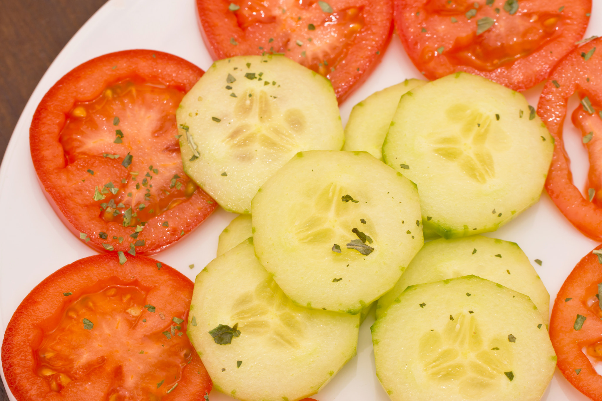 Sony SLT-A77 + Tamron Lens (255) sample photo. Tomato and cucumber photography