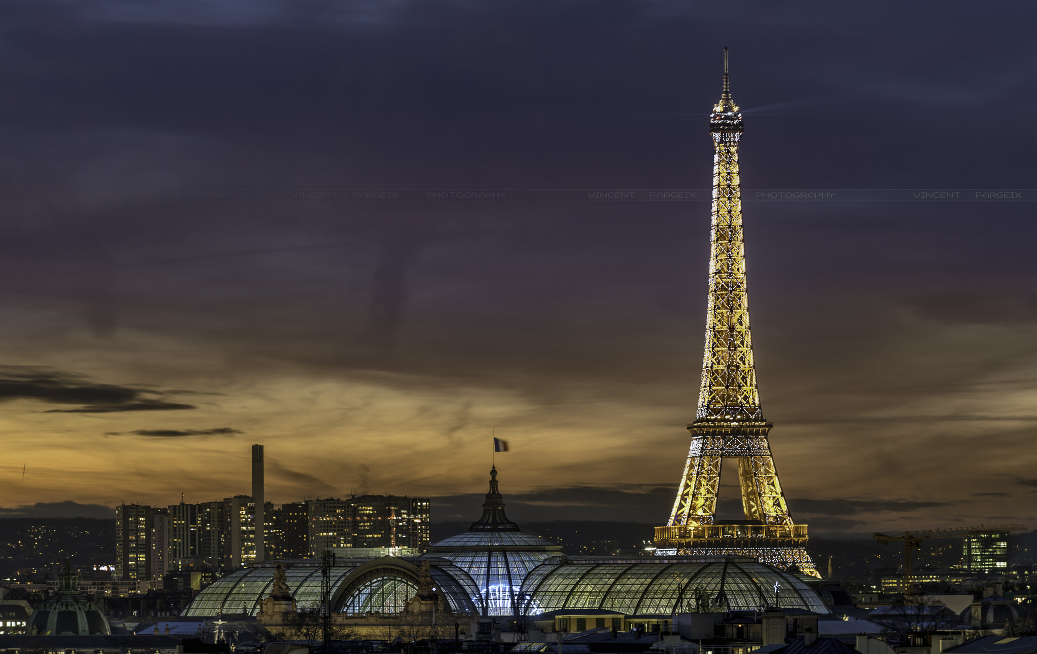 Sony a7R II + Canon EF 70-200mm F2.8L USM sample photo. Effeil tower & grand palais photography