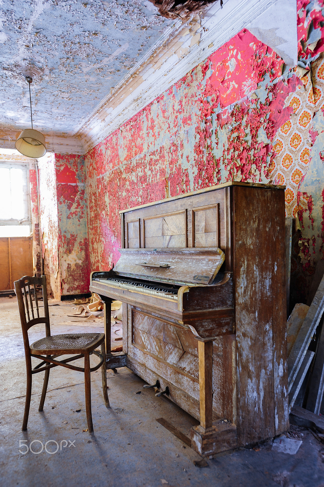 Nikon AF-S Nikkor 17-35mm F2.8D ED-IF sample photo. Urbex photography