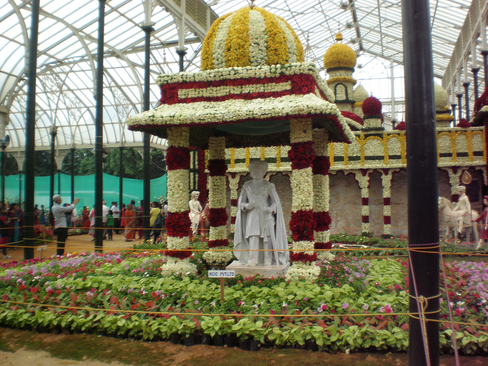 Olympus FE280,X820,C520 sample photo. Flowershow photography