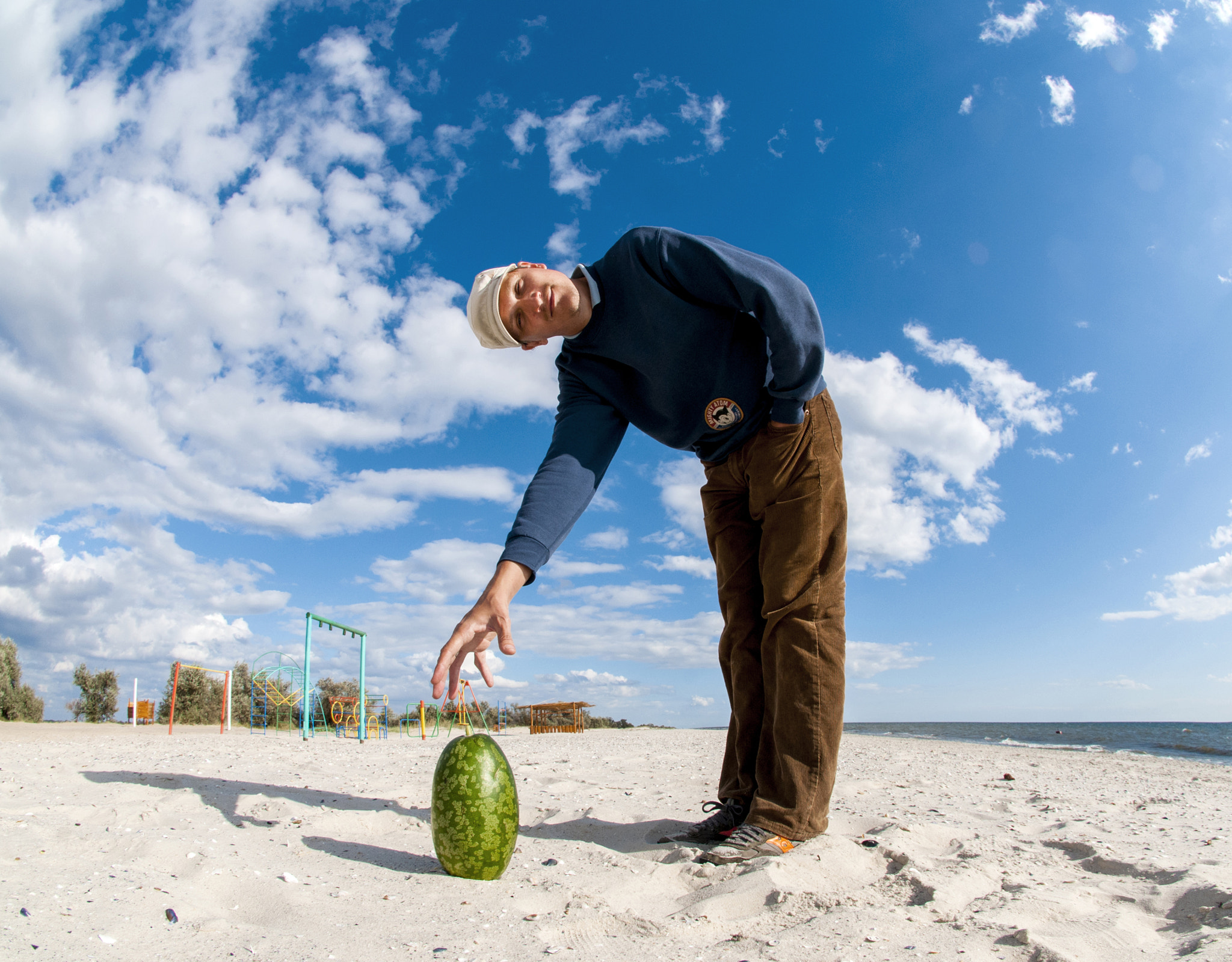 Nikon D300 + Sigma 10mm F2.8 EX DC HSM Diagonal Fisheye sample photo. Kinburn photography