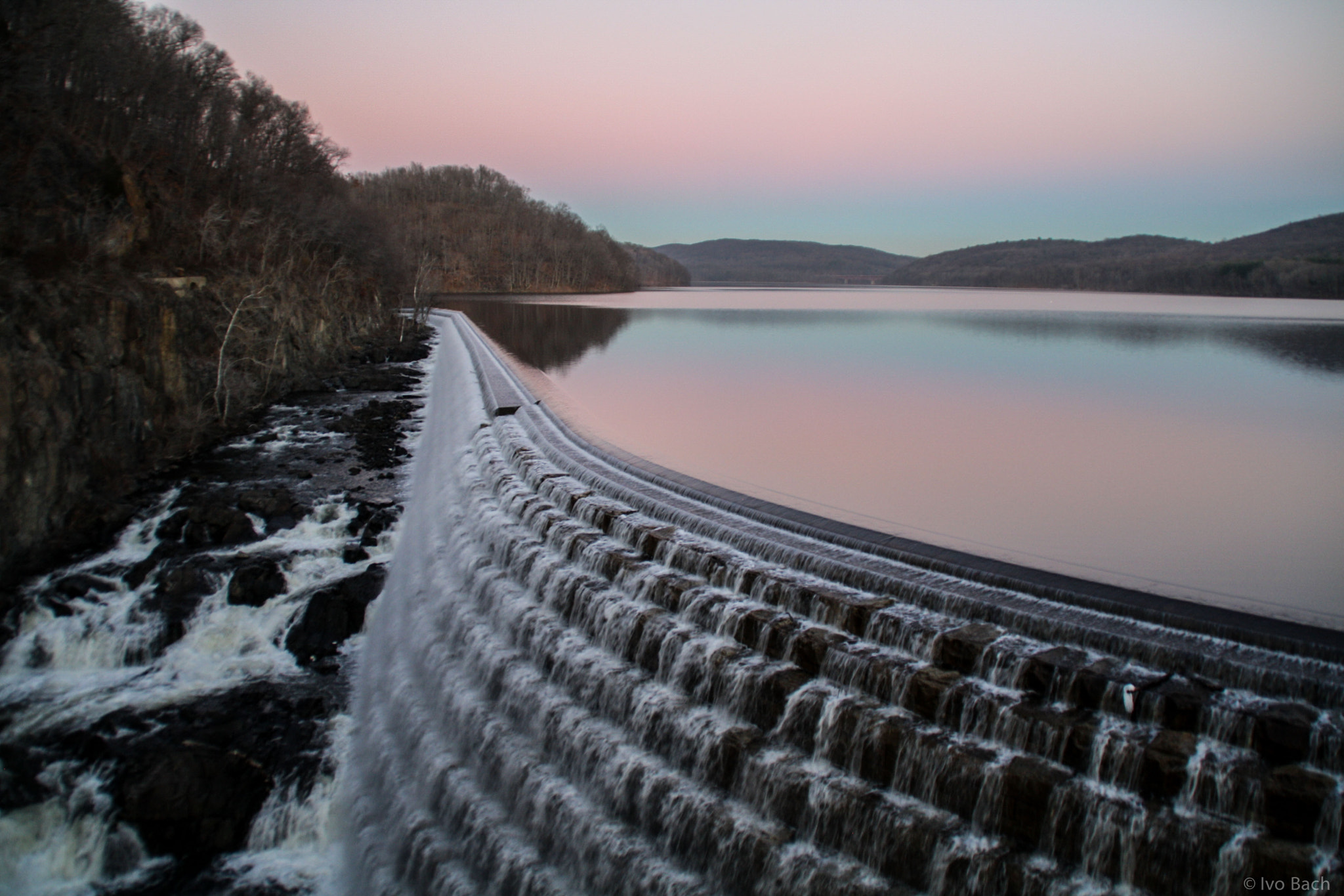 Canon EOS 1000D (EOS Digital Rebel XS / EOS Kiss F) sample photo. Croton dam photography