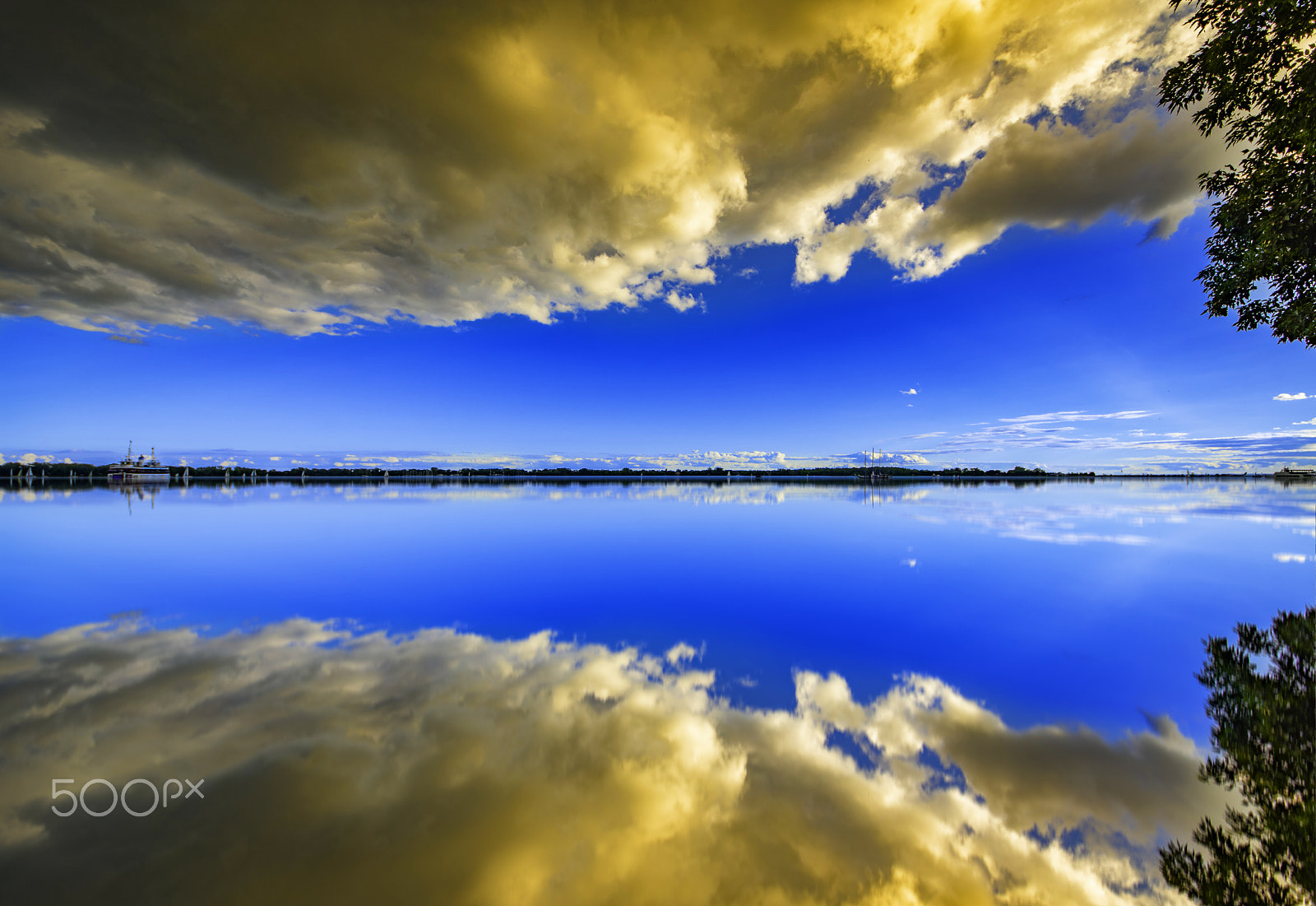 Sigma 8-16mm F4.5-5.6 DC HSM sample photo. Clouds photography