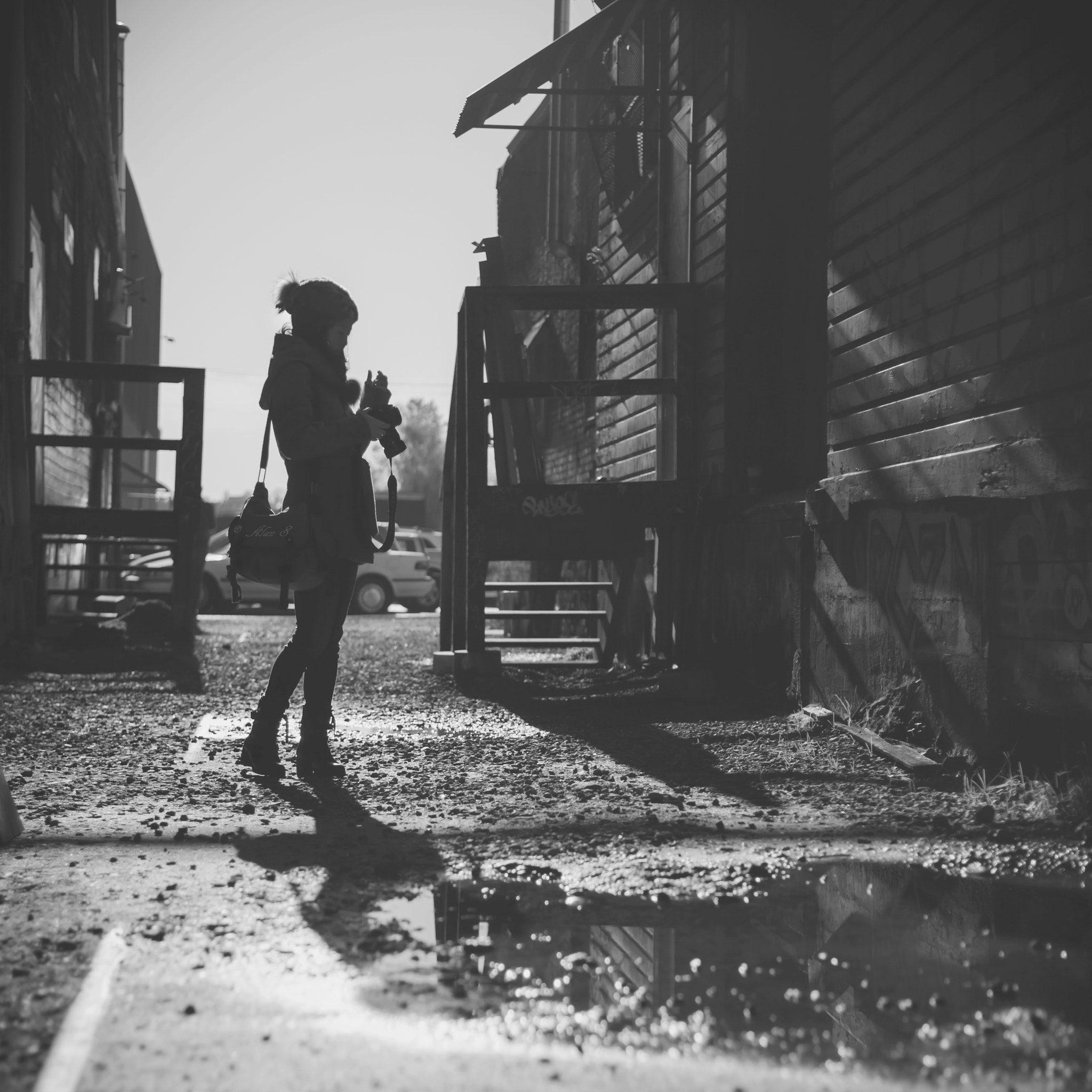 ZEISS Makro-Planar T* 50mm F2 sample photo. Shadow street photography