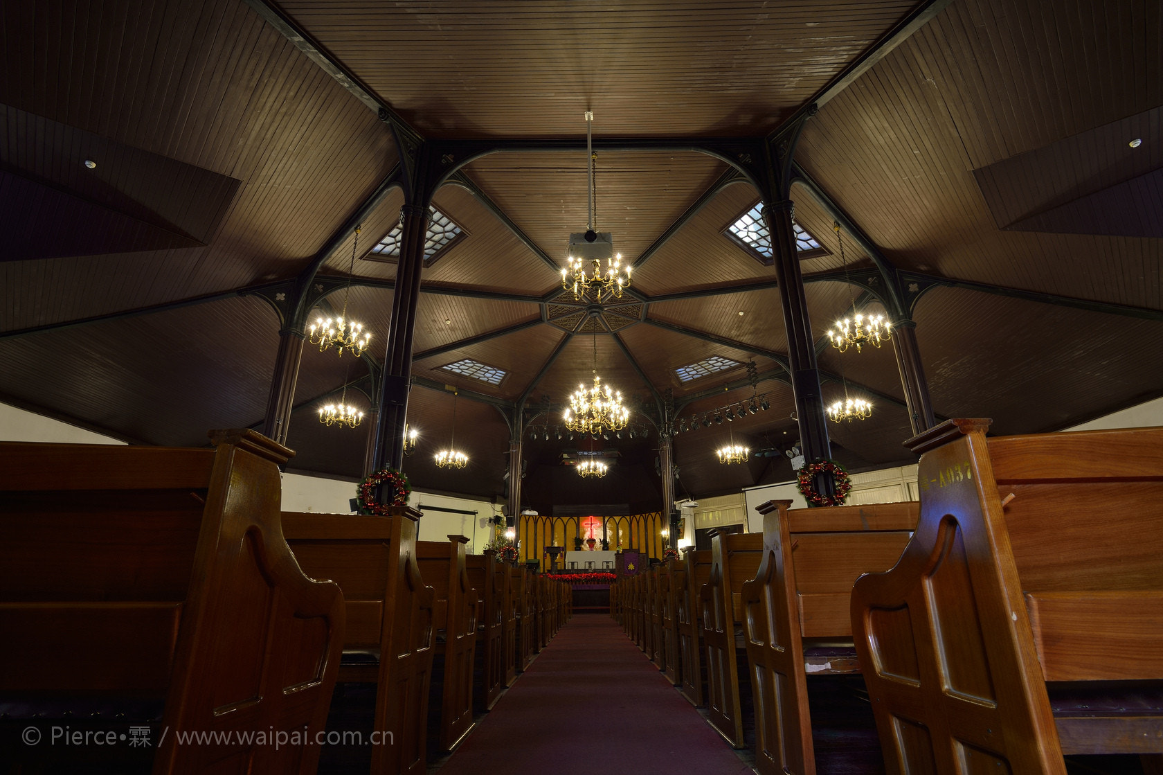 Nikon AF-S Nikkor 17-35mm F2.8D ED-IF sample photo.  穹顶之下  photography