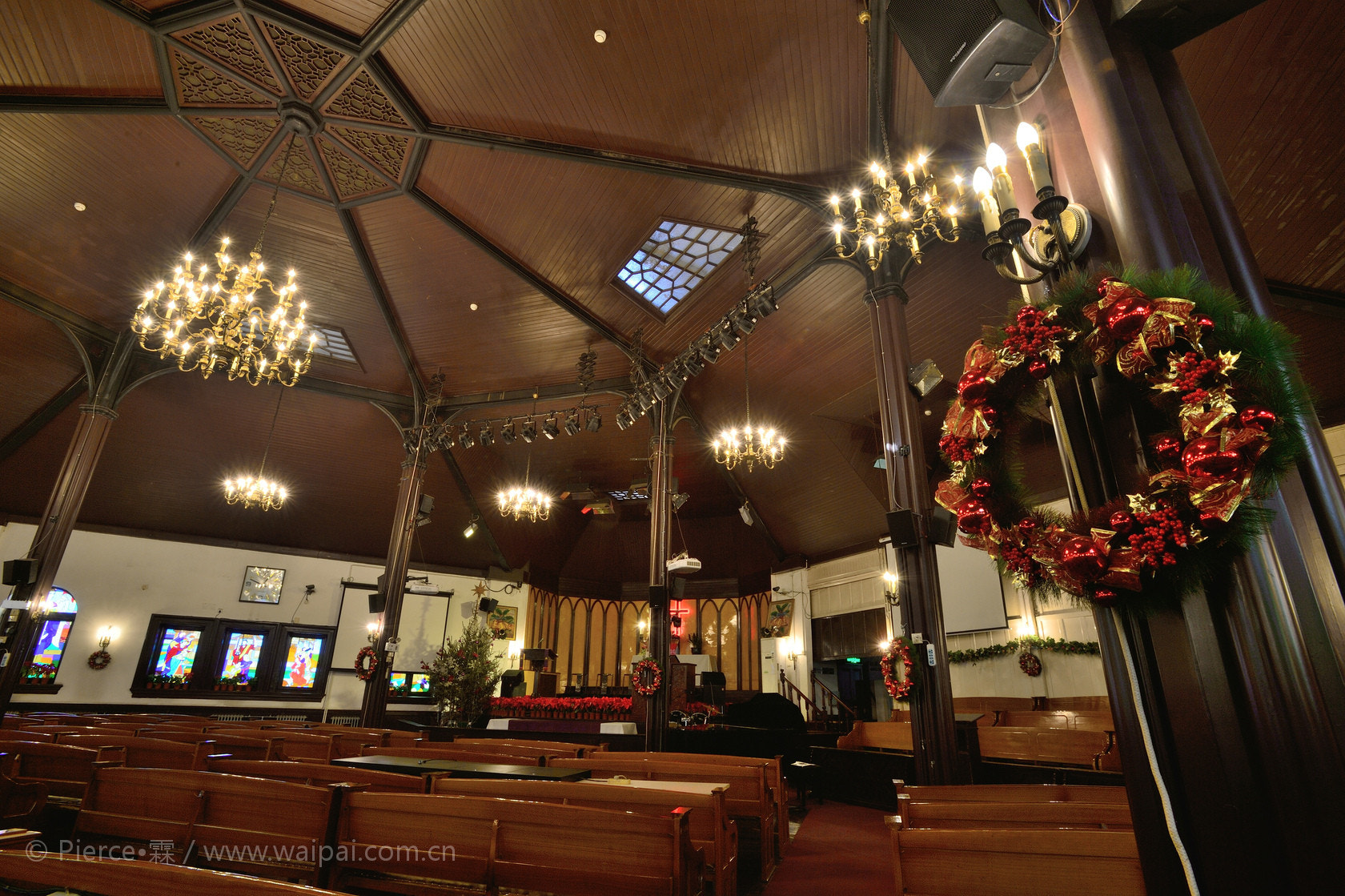Nikon AF-S Nikkor 17-35mm F2.8D ED-IF sample photo.  穹顶之下  photography