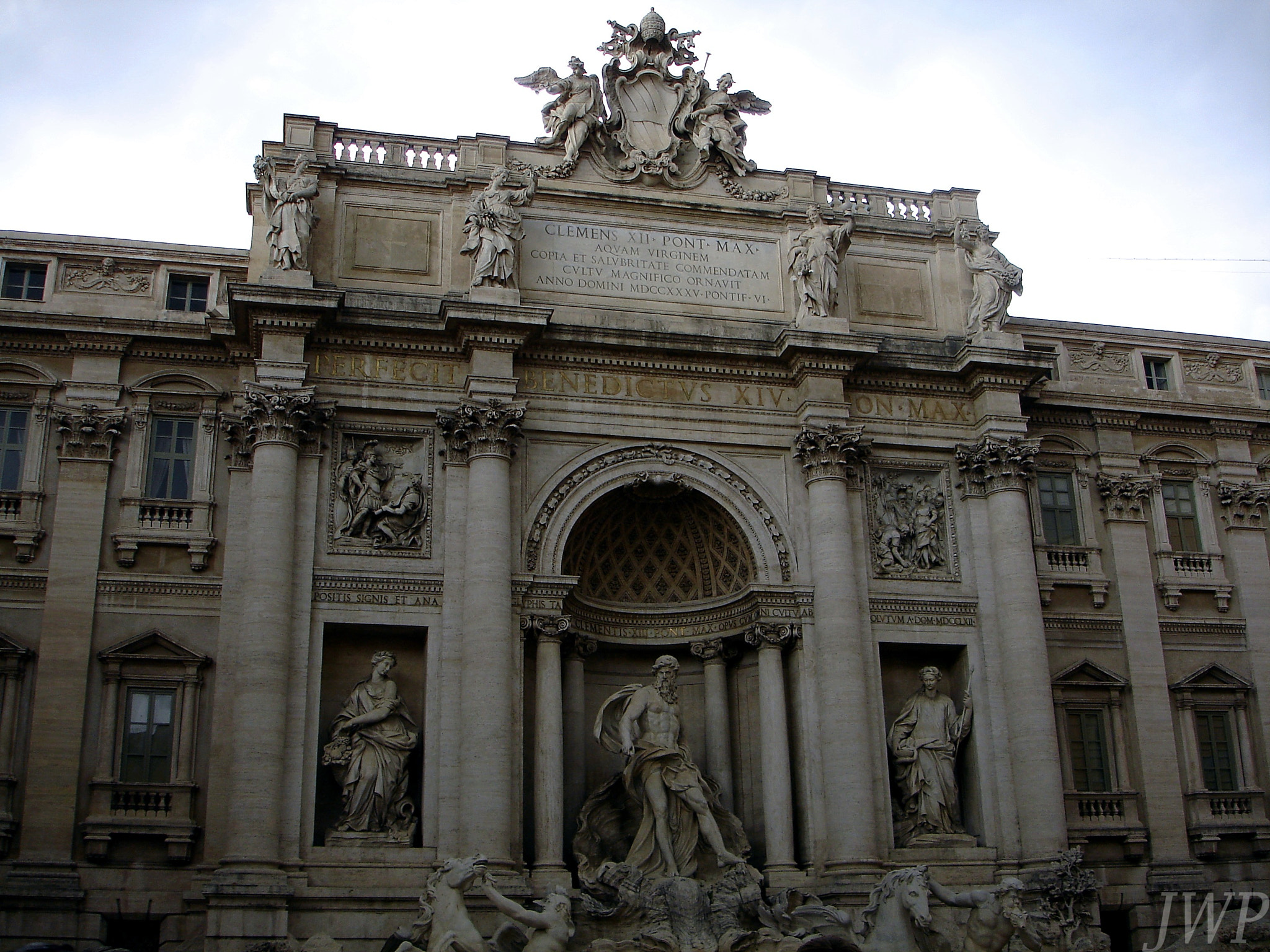 Sony DSC-W7 sample photo. The trevi fountain photography