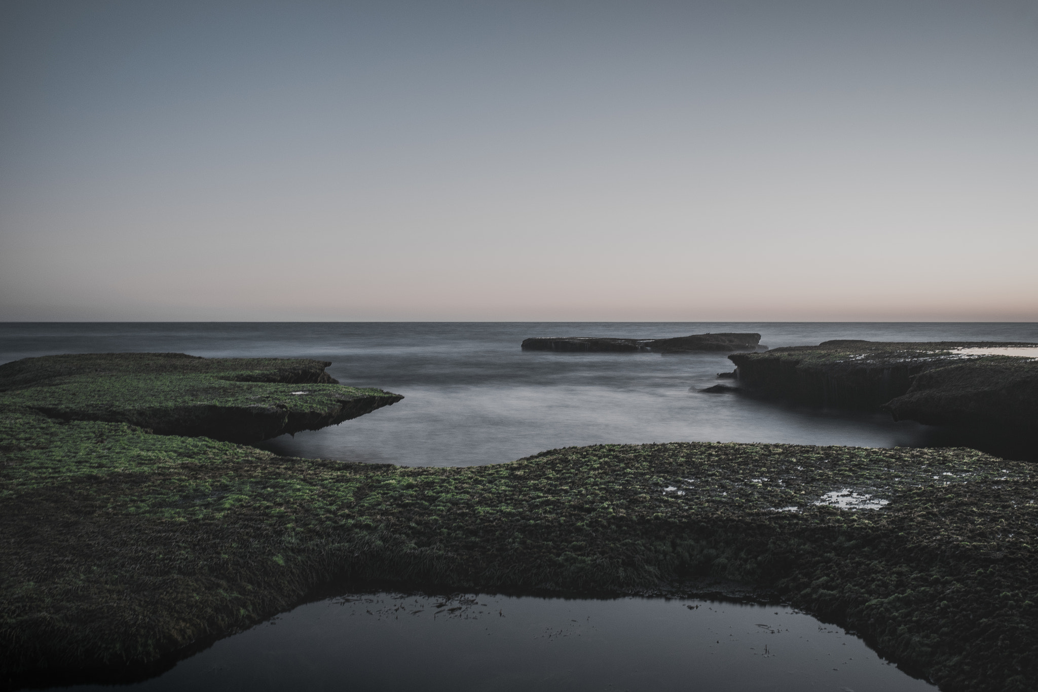 Sony a7 + Sigma 35mm F1.4 DG HSM Art sample photo. Rock pool photography