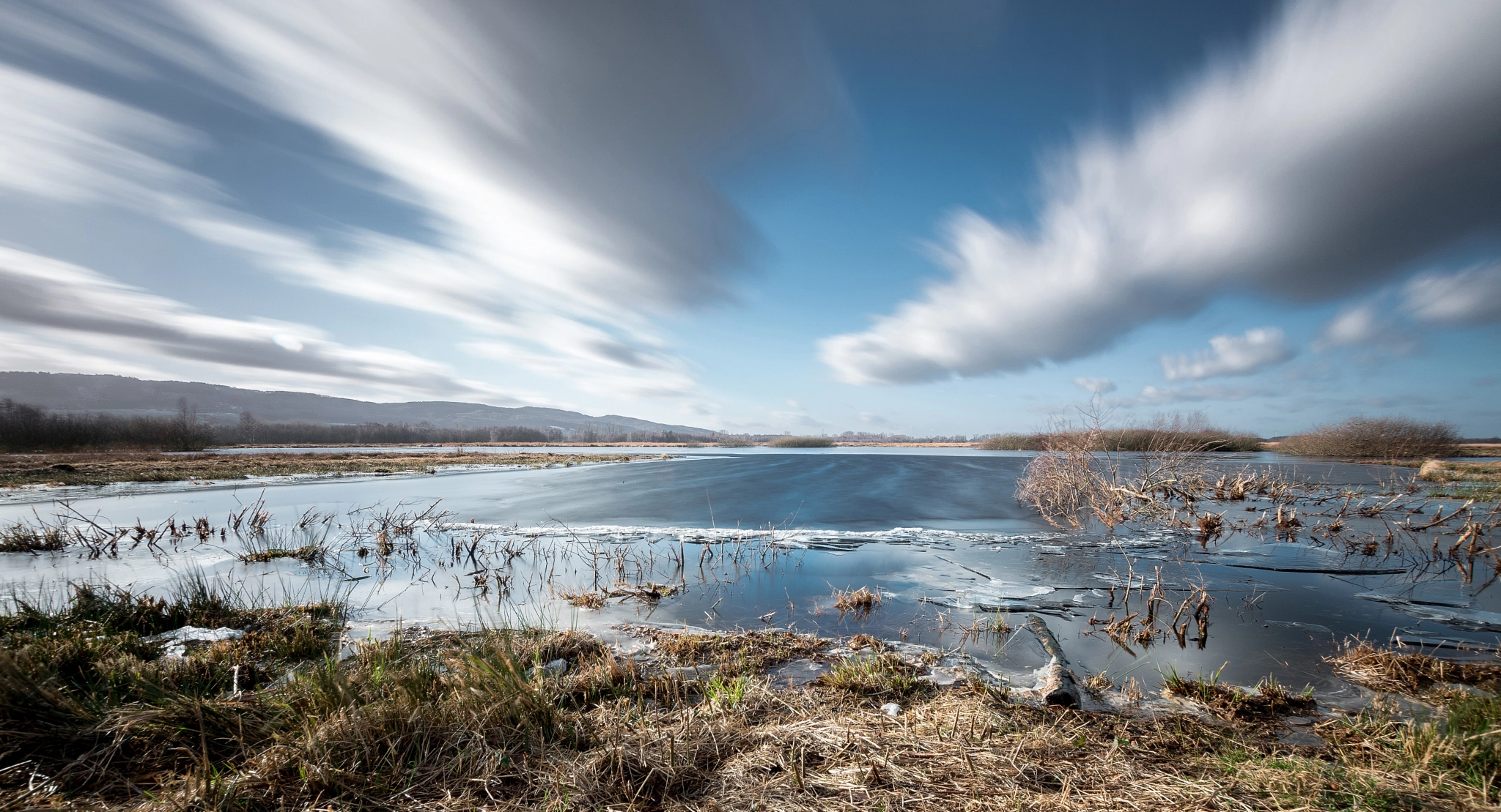 Sony ILCA-77M2 + Sigma 10-20mm F3.5 EX DC HSM sample photo. Winter in the bog photography