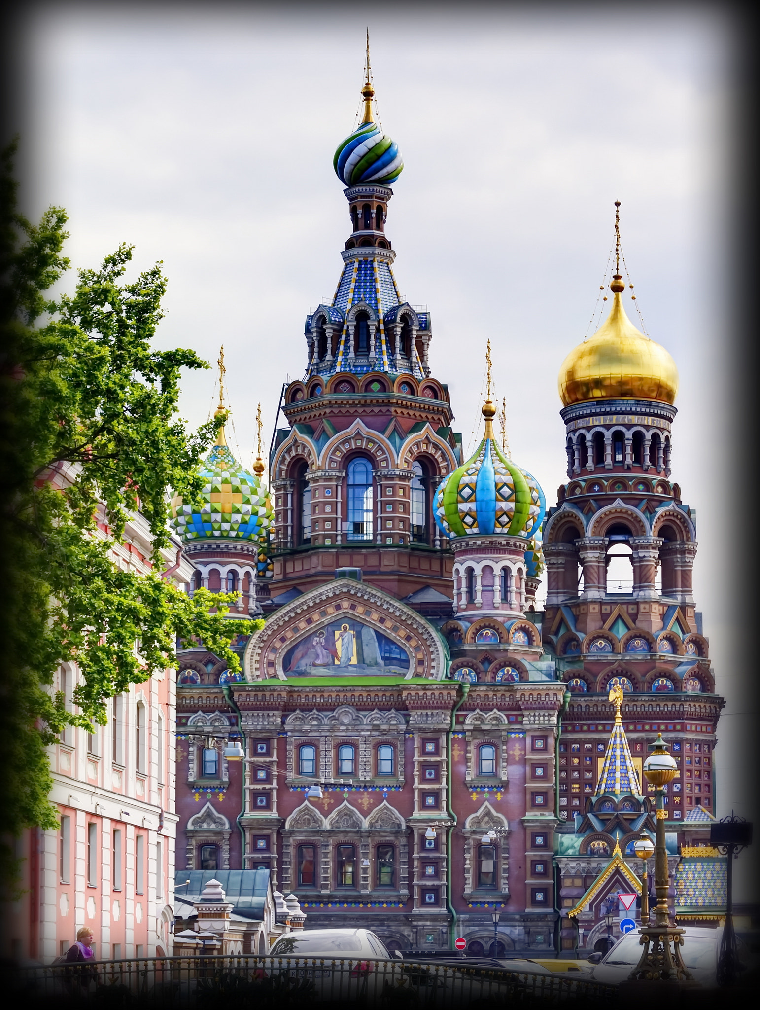 Pentax K-r + Pentax smc DA 50mm F1.8 sample photo. The church of the savior on spilled blood photography