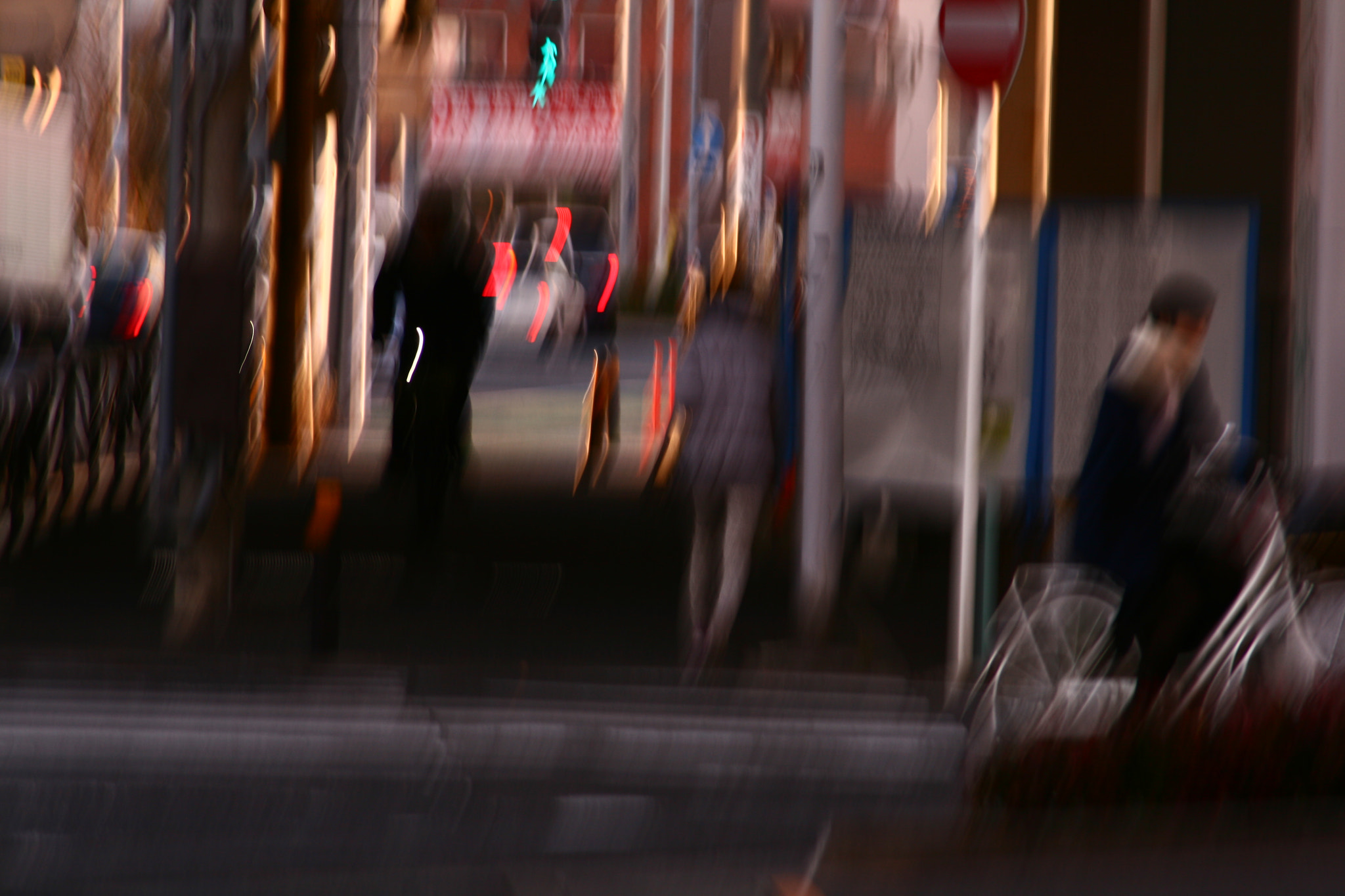 Canon EF 55-200mm F4.5-5.6 II USM sample photo. Passing photography