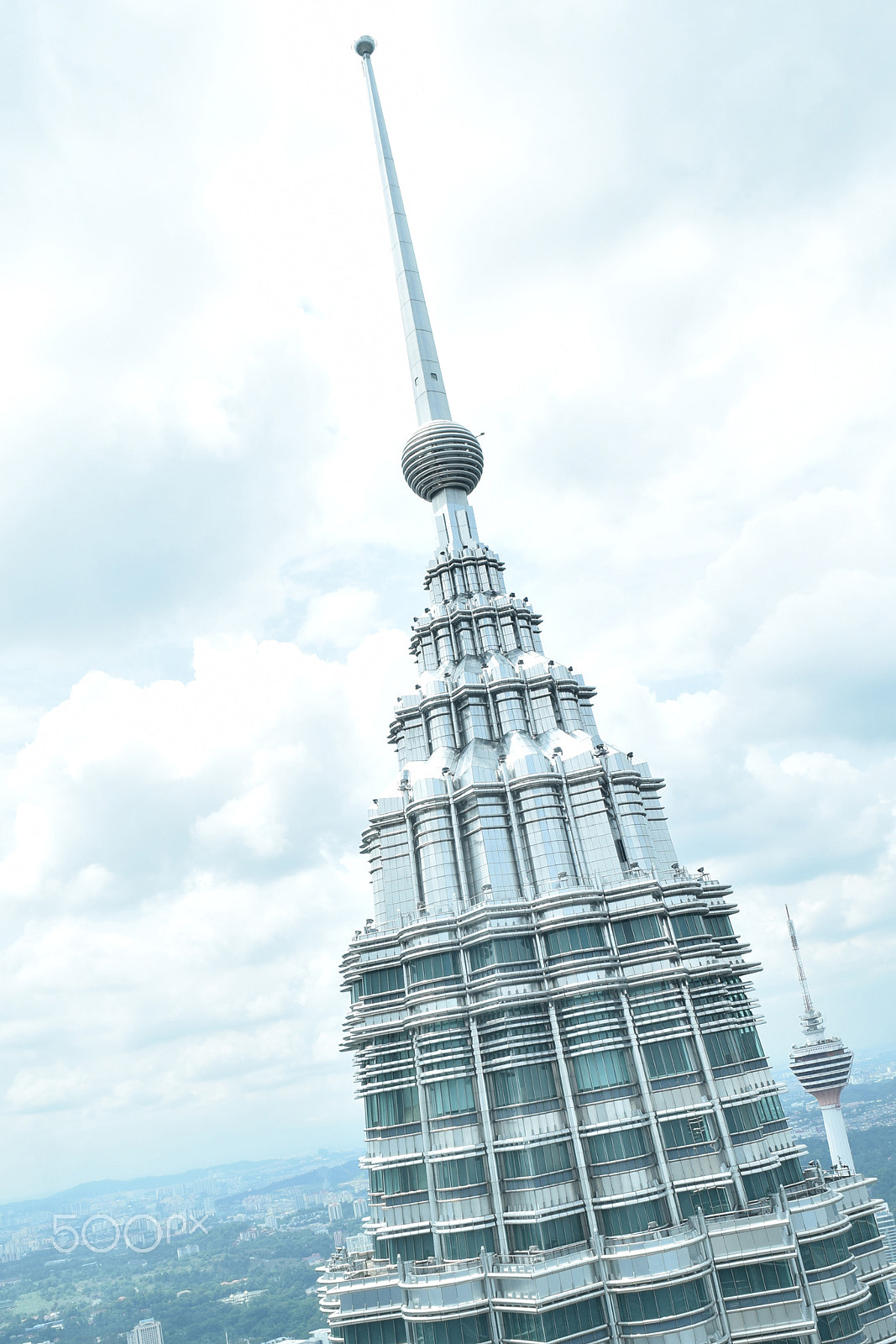 Nikon AF Nikkor 24mm F2.8D sample photo. Petronas tower, kuala lumpur photography