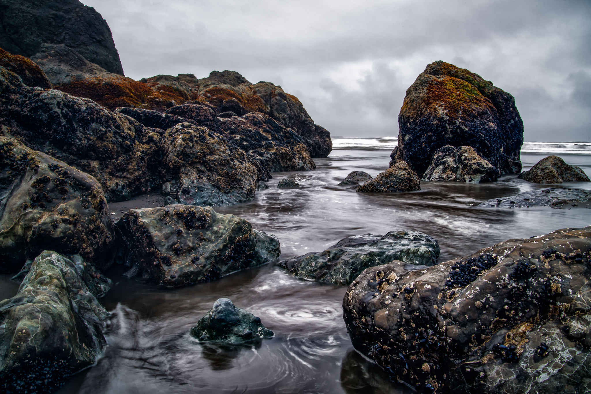 Sony Alpha DSLR-A850 sample photo. Ocean water rushing photography