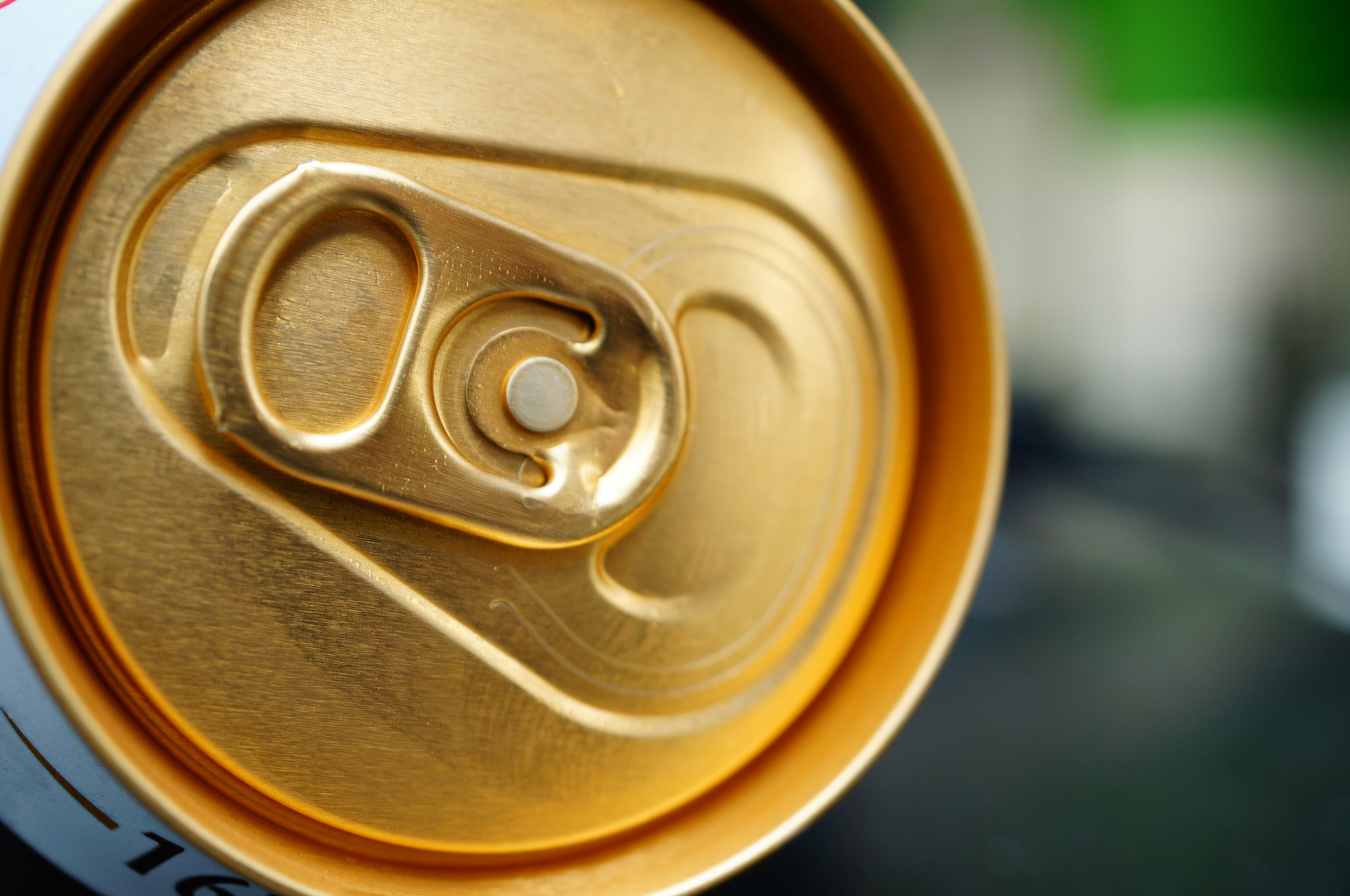 Sony Alpha NEX-6 + Sony E 30mm F3.5 Macro sample photo. Beverage can photography