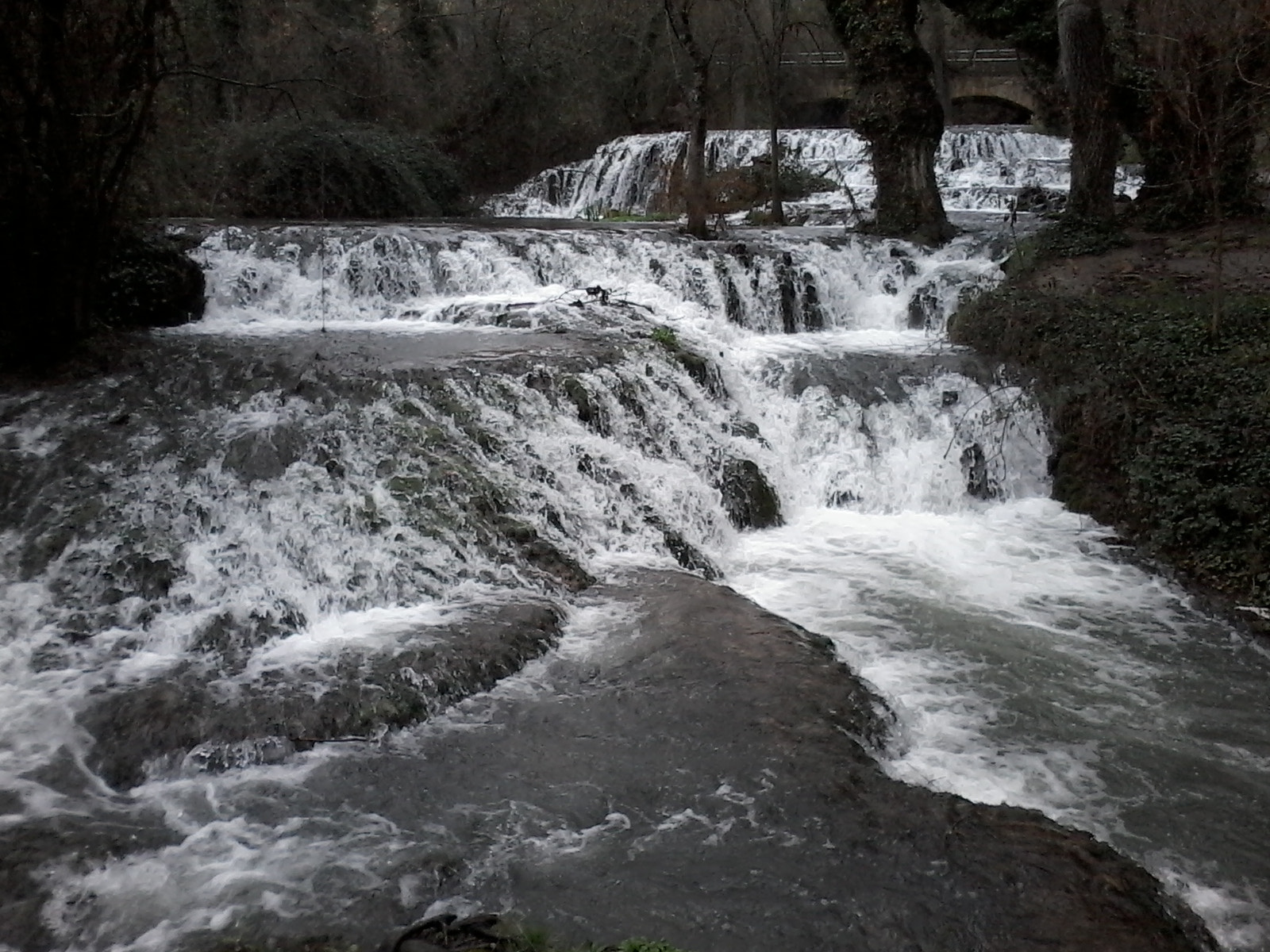 Samsung Galaxy Chat sample photo. Cascada photography