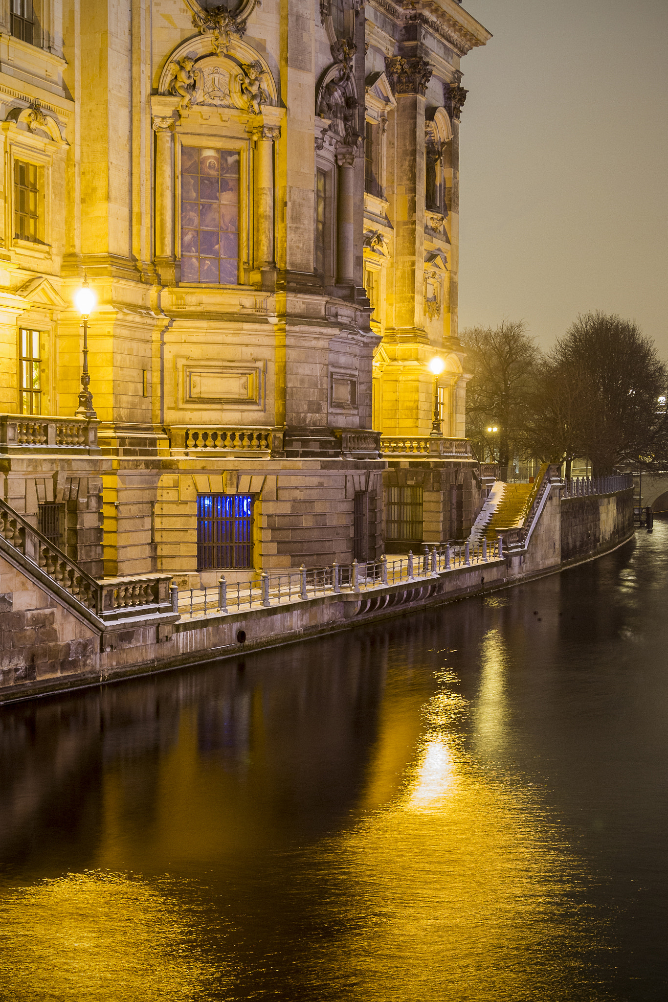 Sigma 24-105mm f/4 DG OS HSM | A sample photo. Berliner dom photography