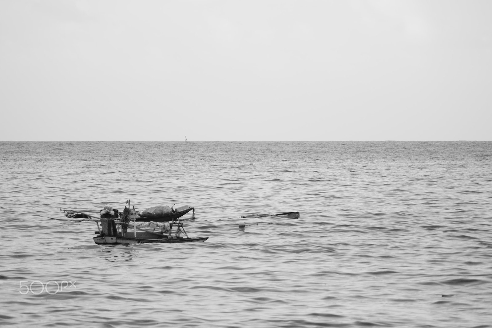 Nikon AF Nikkor 70-300mm F4-5.6G sample photo. Calm sea photography