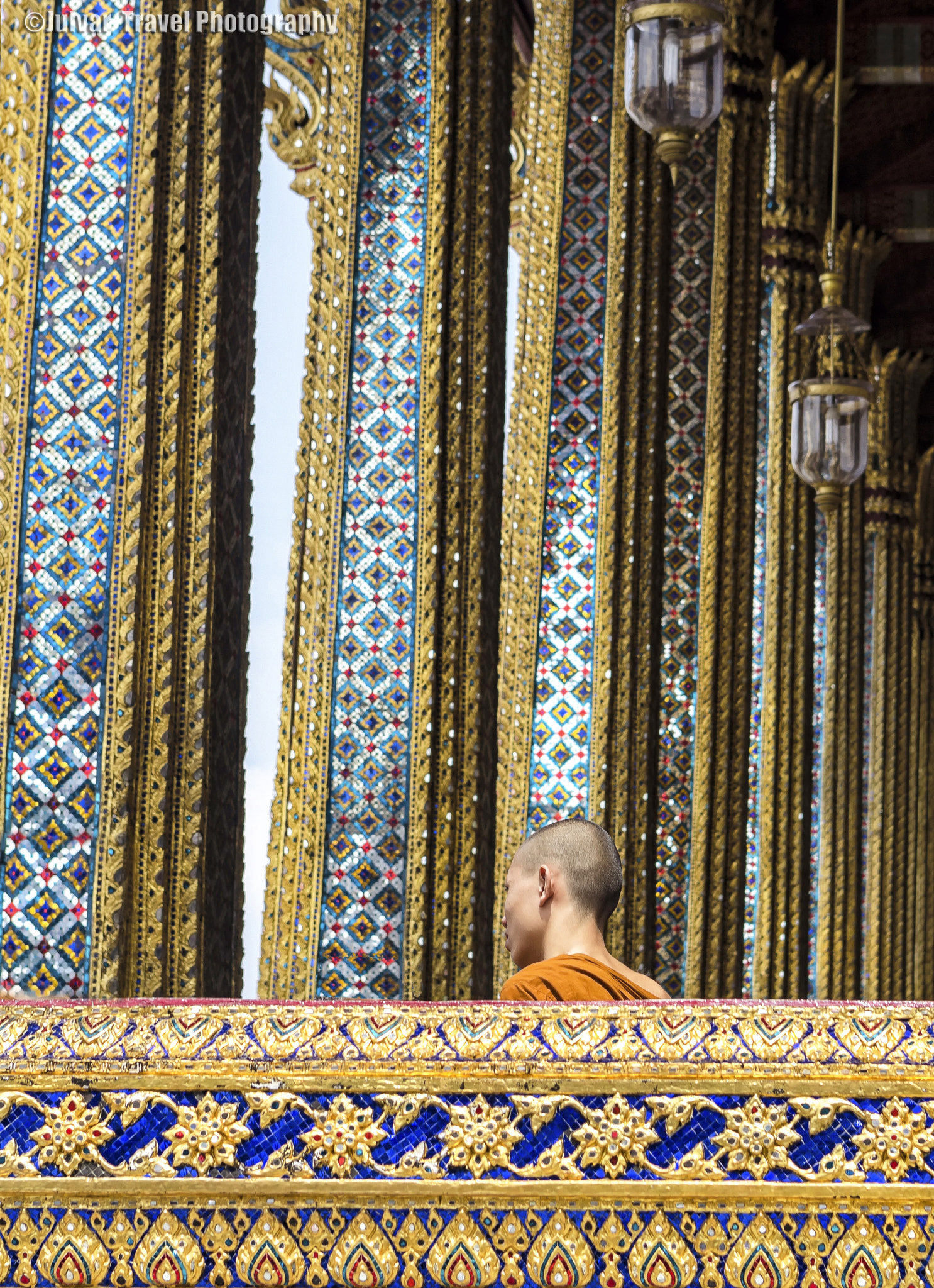 Nikon D7000 + AF Zoom-Nikkor 35-70mm f/2.8D sample photo. Lonely monk photography