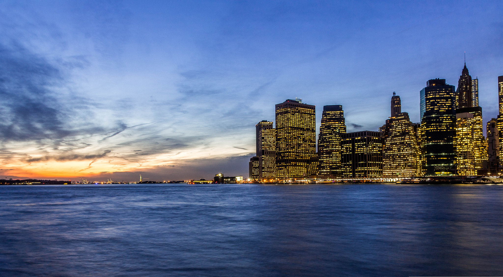 Sigma 17-70mm F2.8-4 DC Macro OS HSM sample photo. Nights in nyc photography