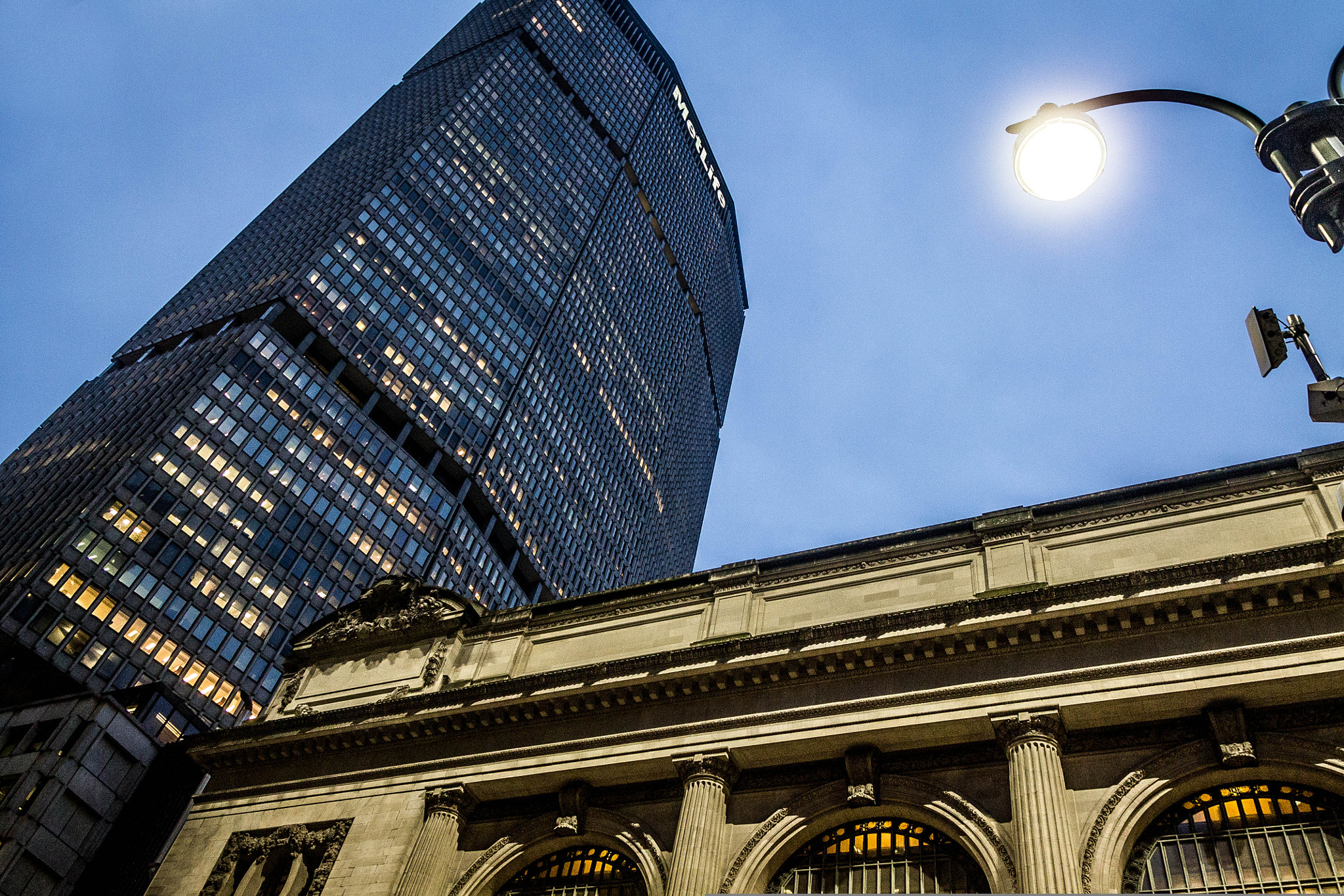 Sigma 17-70mm F2.8-4 DC Macro OS HSM sample photo. Metlife building (nyc) photography