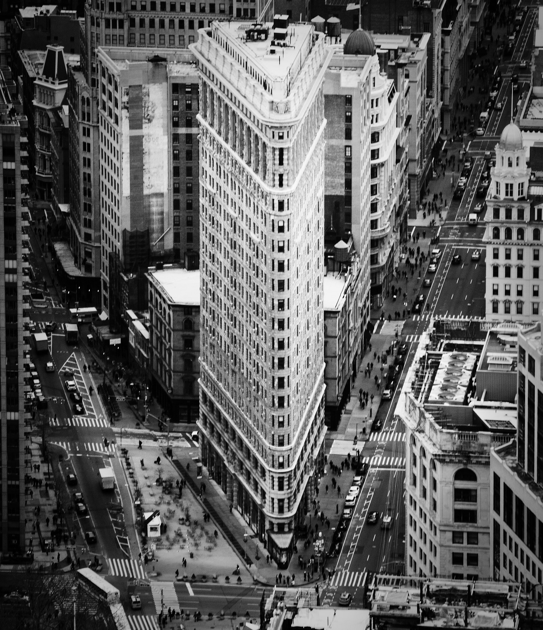 Sigma 70-300mm F4-5.6 APO DG Macro sample photo. Flatiron building photography