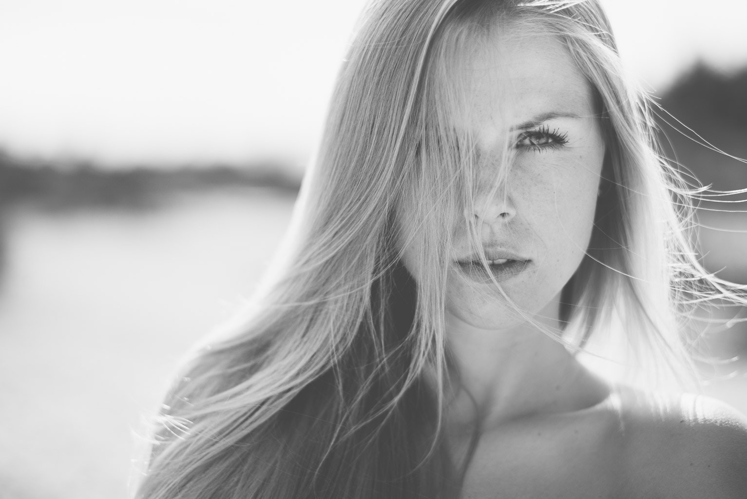 Summilux-M 1:1.4/75 sample photo. Sarah photography