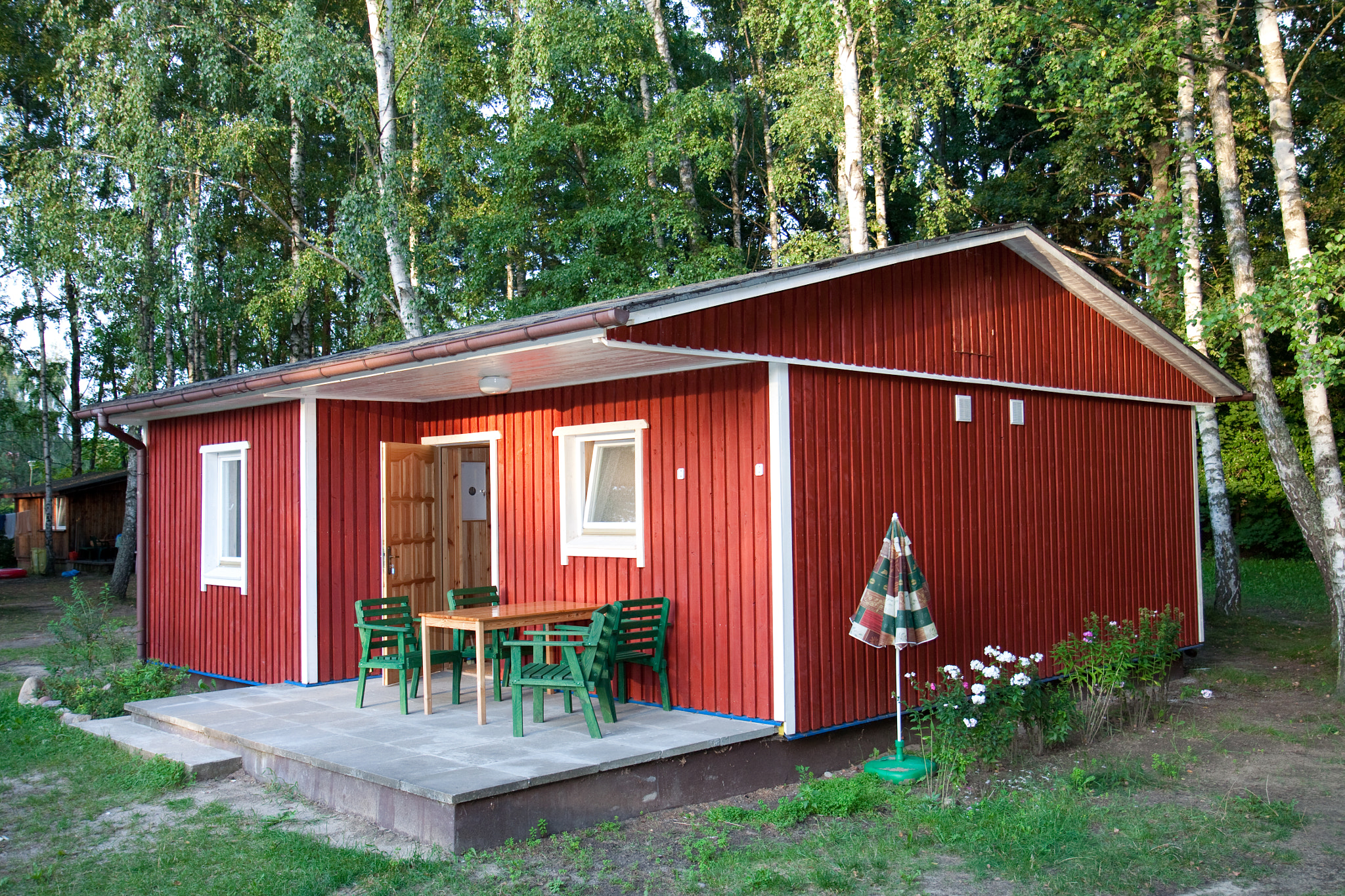 Canon EF-S 17-55mm F2.8 IS USM sample photo. Wooden house photography