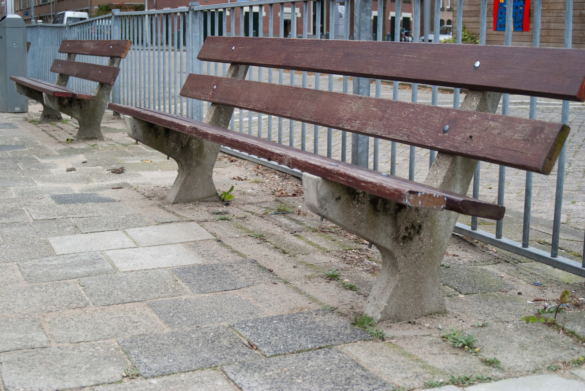 Sony Alpha DSLR-A200 + 35-70mm F4 sample photo. Two benches photography