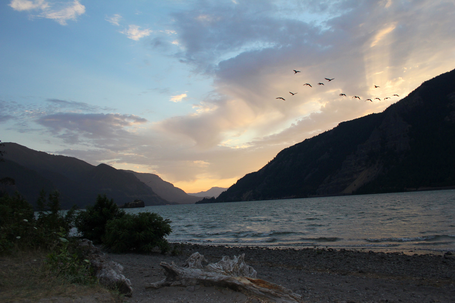 Canon EF-S 18-55mm F3.5-5.6 sample photo. Columbia river gorge sunset photography
