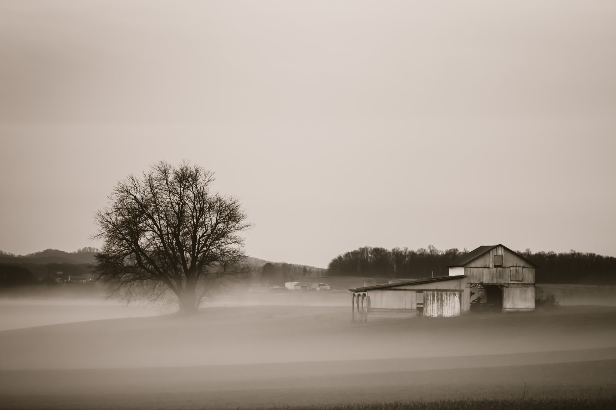 Canon EOS 750D (EOS Rebel T6i / EOS Kiss X8i) sample photo. The barn photography