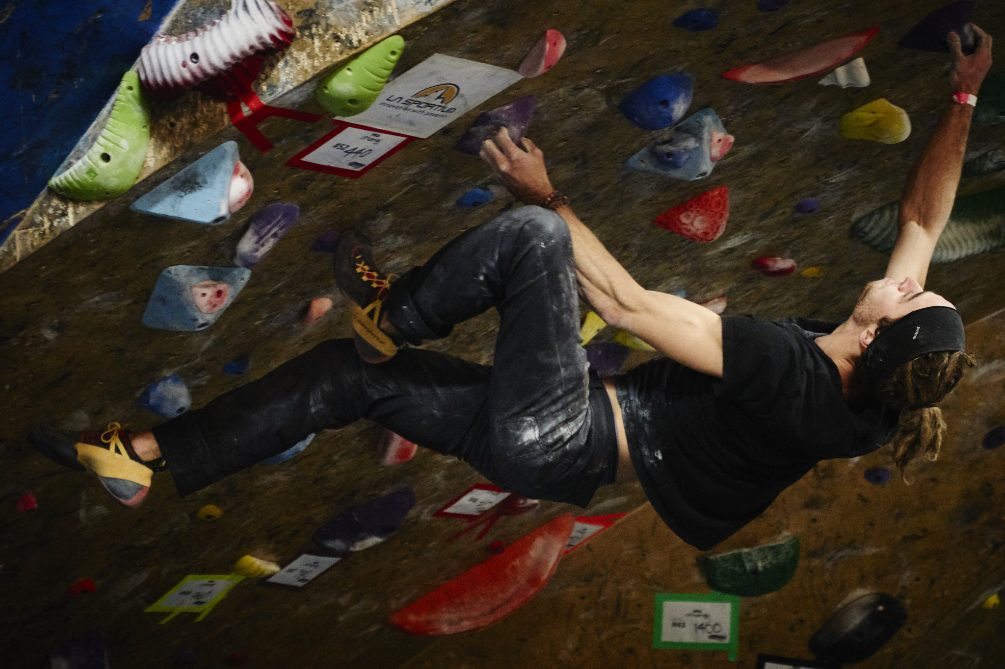 Minolta AF 70-210mm F4 Macro sample photo. Dinamik climbing comp photography