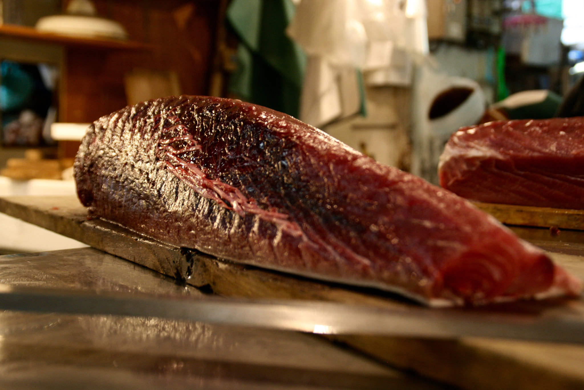 Canon EOS 400D (EOS Digital Rebel XTi / EOS Kiss Digital X) sample photo. Fish market in tsukiji photography