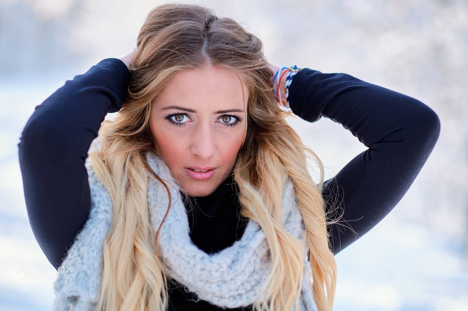 Fujifilm X-E1 + Fujifilm XF 56mm F1.2 R sample photo. Winter fashion portrait of blonde woman photography