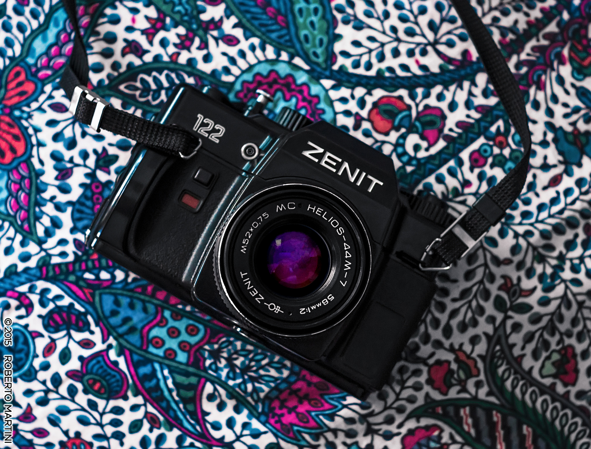 Sony SLT-A77 + Minolta AF 50mm F1.7 New sample photo. Zenit 122 photography