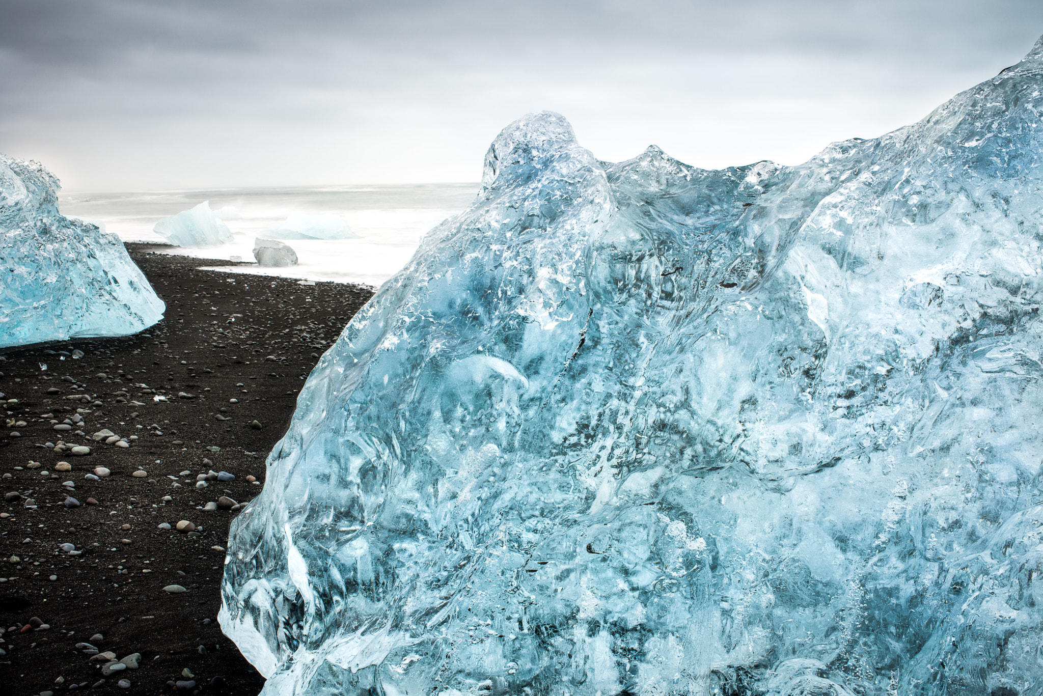 AF Zoom-Nikkor 35-70mm f/3.3-4.5 sample photo. Blue ice photography