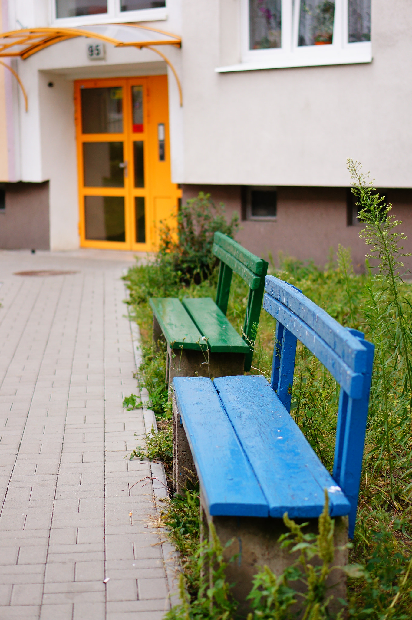 Sony Alpha NEX-5N + Sony E 50mm F1.8 OSS sample photo. Wooden benches photography