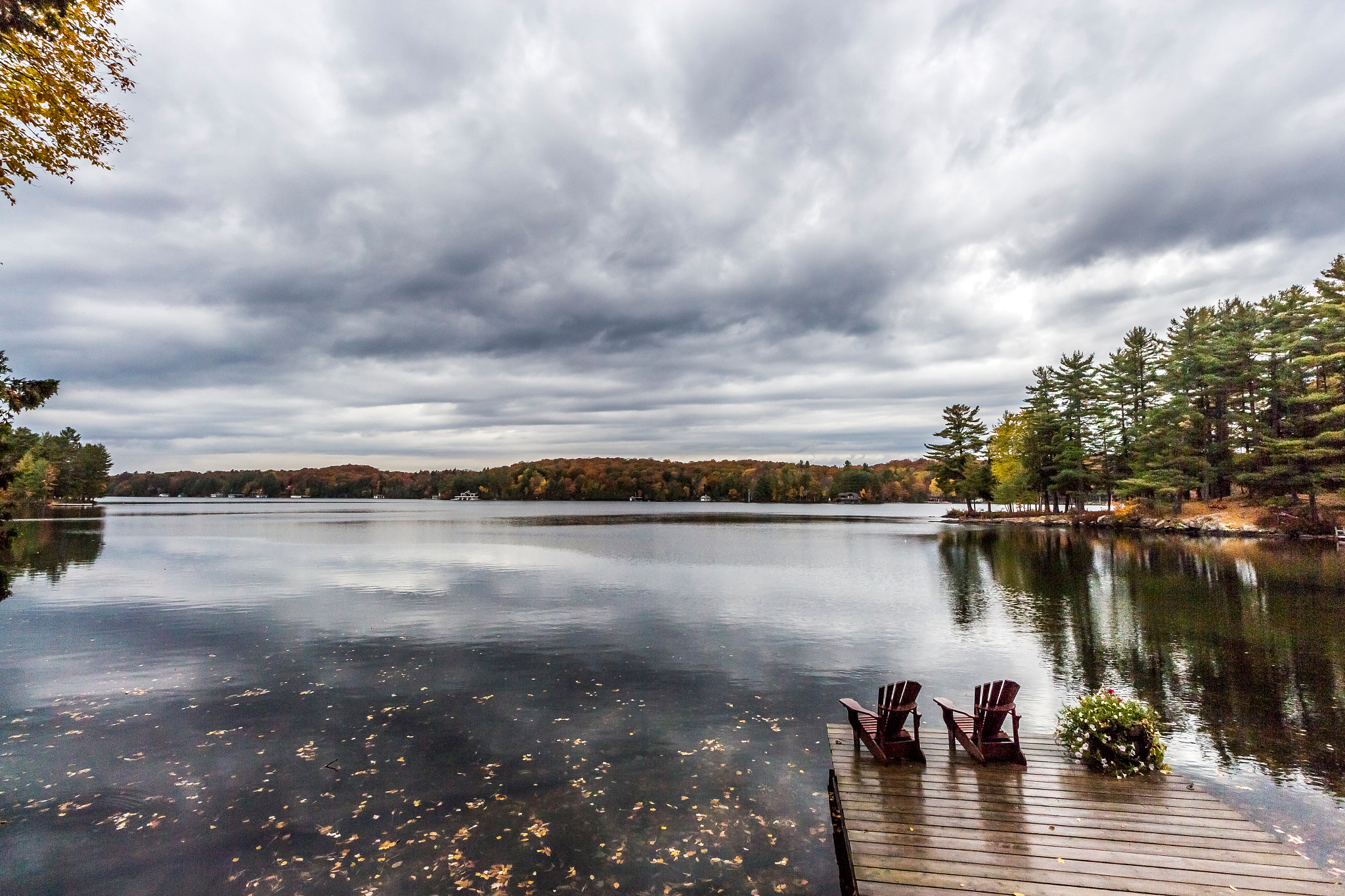Canon EF-S 10-18mm F4.5–5.6 IS STM sample photo. Rainy lake photography
