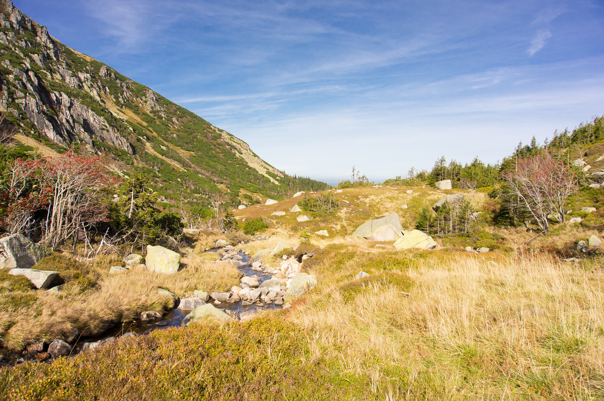 Sony Alpha NEX-5N + Sony E 16-50mm F3.5-5.6 PZ OSS sample photo. Karkonosze landscape photography