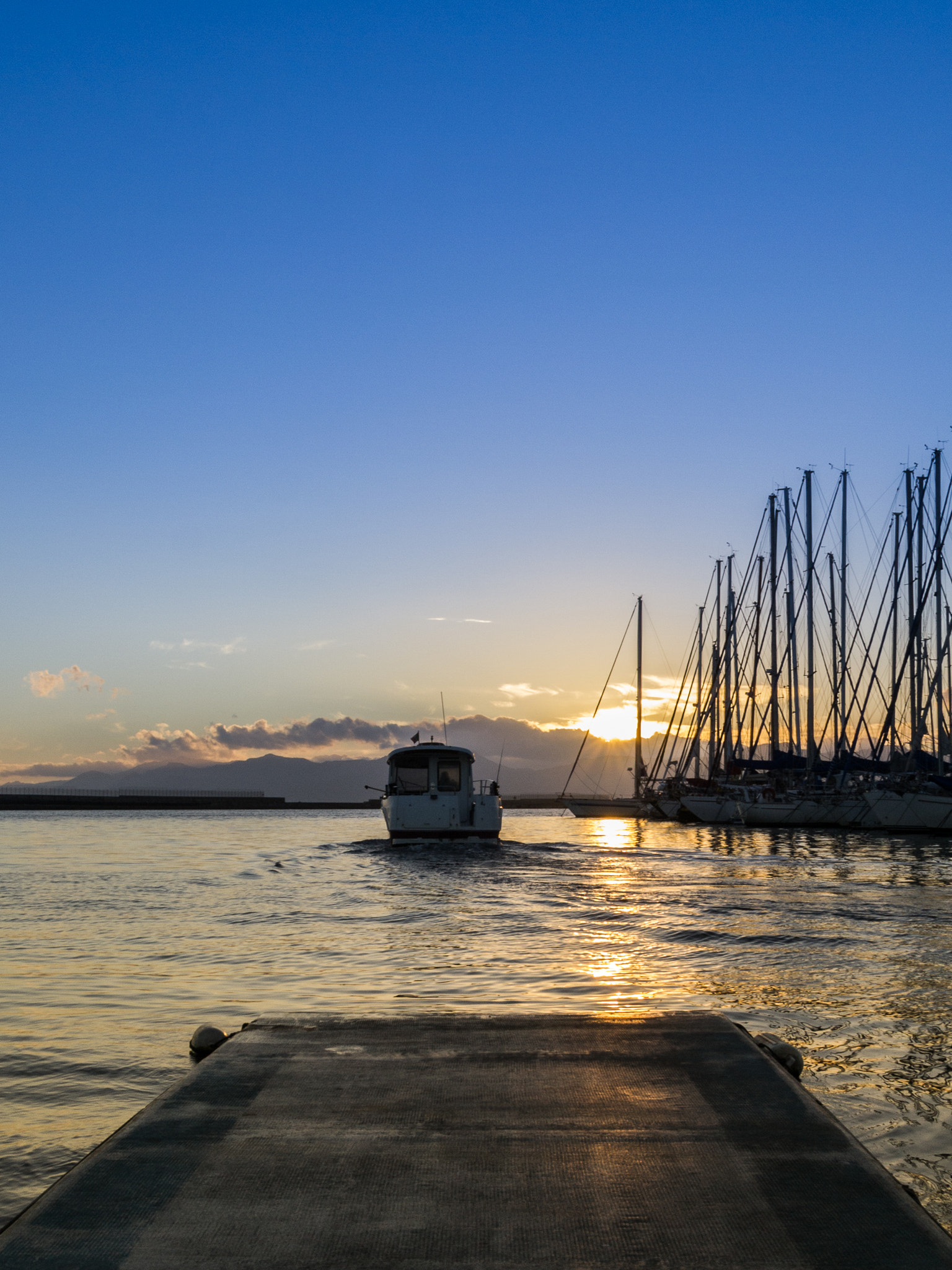 Olympus PEN E-PL1 + Sigma 19mm F2.8 DN Art sample photo. Leaving to fish in sunset photography