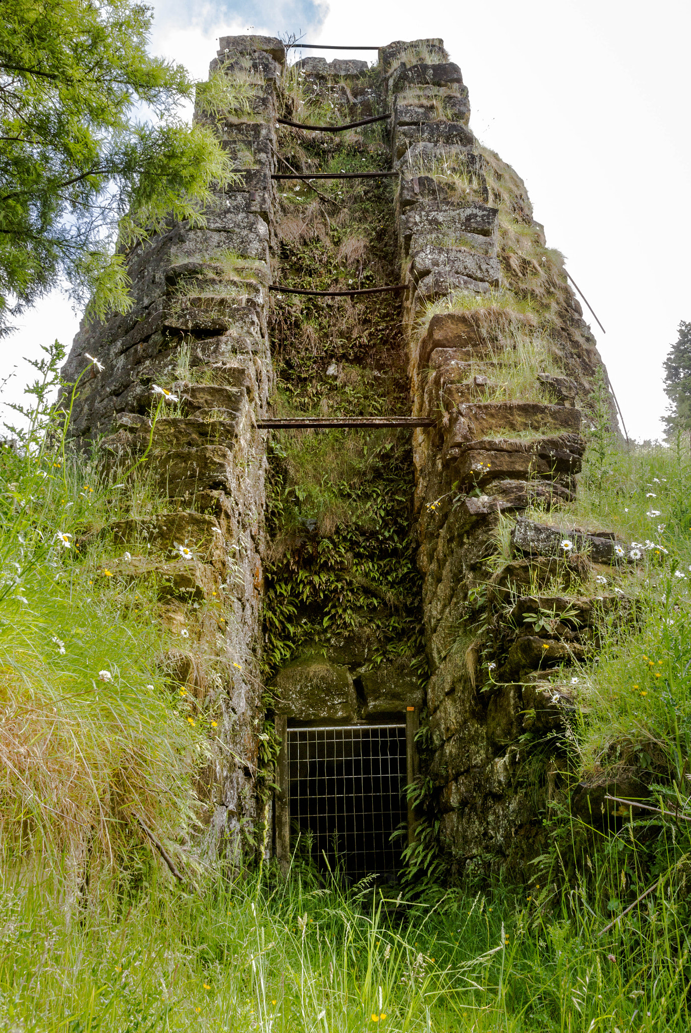 Canon EF 16-35mm F2.8L USM sample photo. Lime kiln photography