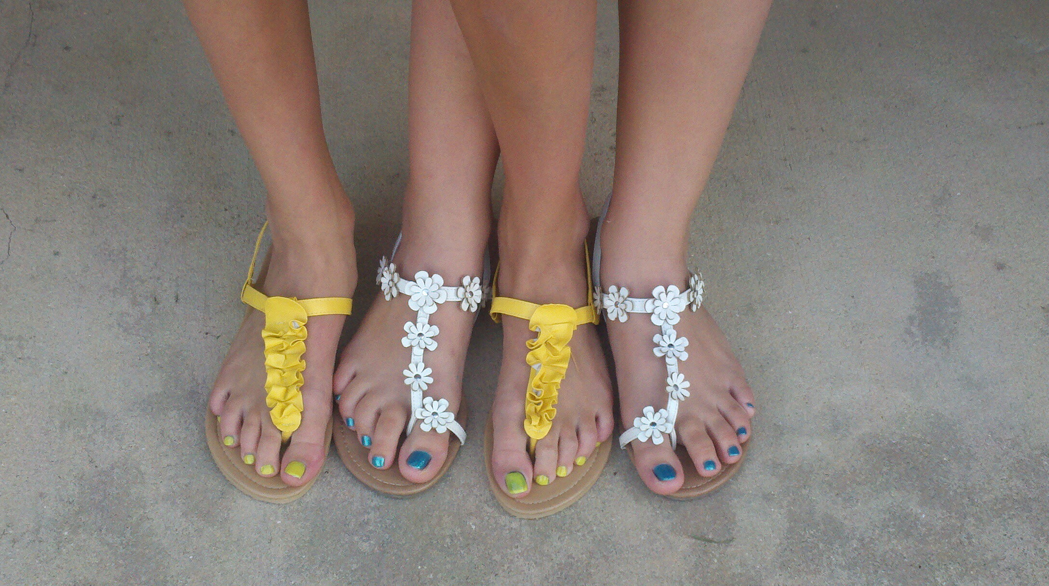 Motorola Droid X sample photo. Friendly feet photography