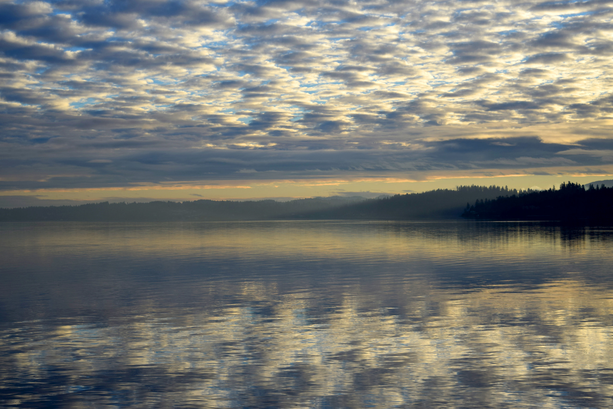 Nikon AF-Nikkor 80-200mm F2.8D ED sample photo. Pillow clouds photography