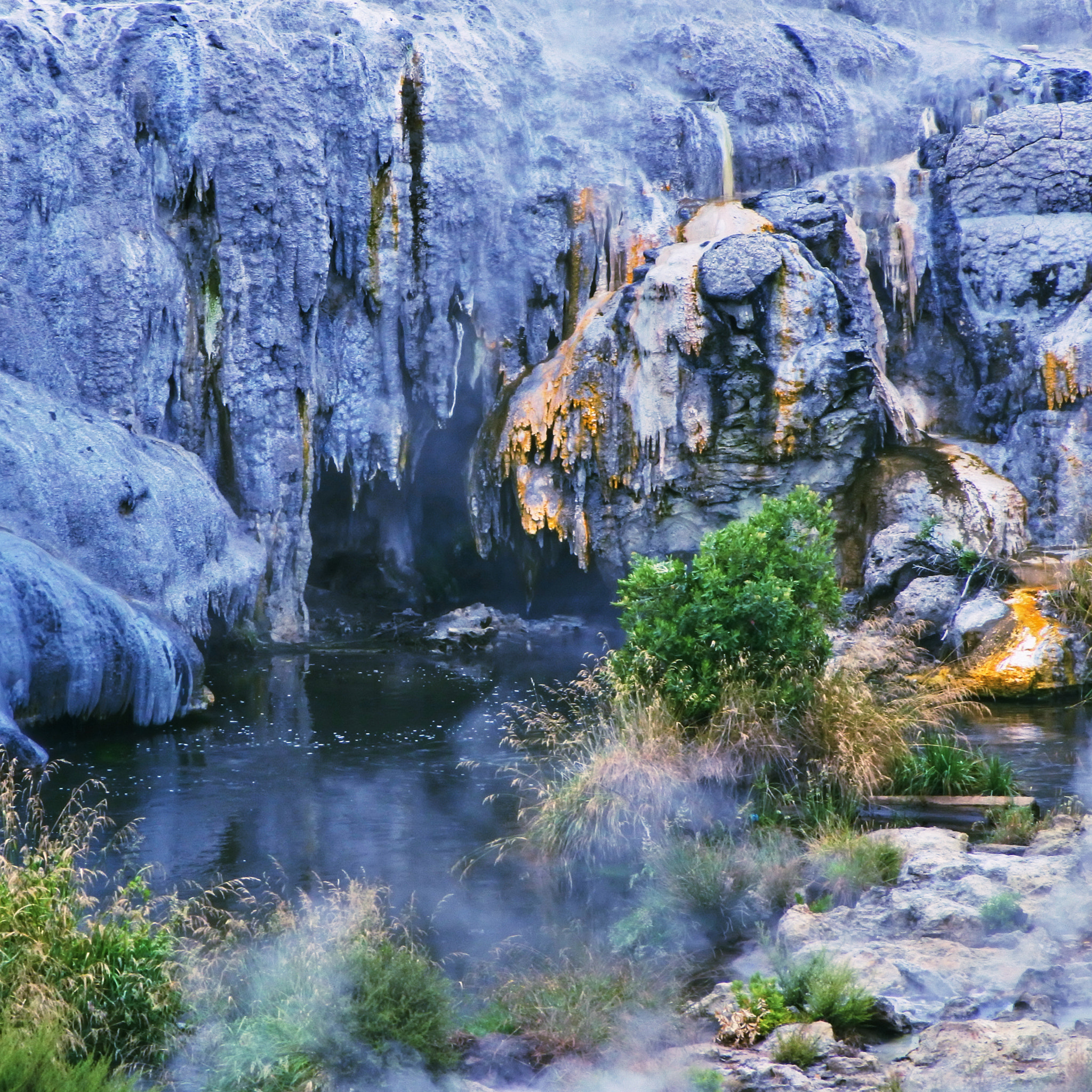 1 NIKKOR VR 10-100mm f/4-5.6 sample photo. Thermal area photography