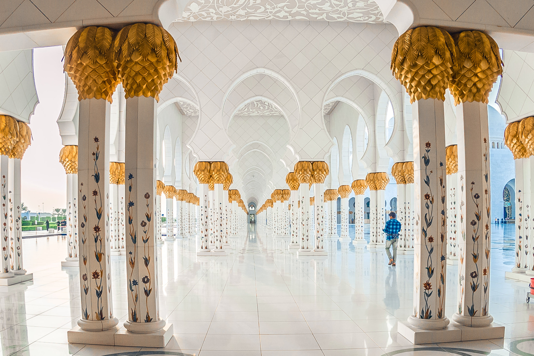 Nikon D3200 + Samyang 8mm F3.5 Aspherical IF MC Fisheye sample photo. Sheikh zayed grand mosque abu dhabi photography