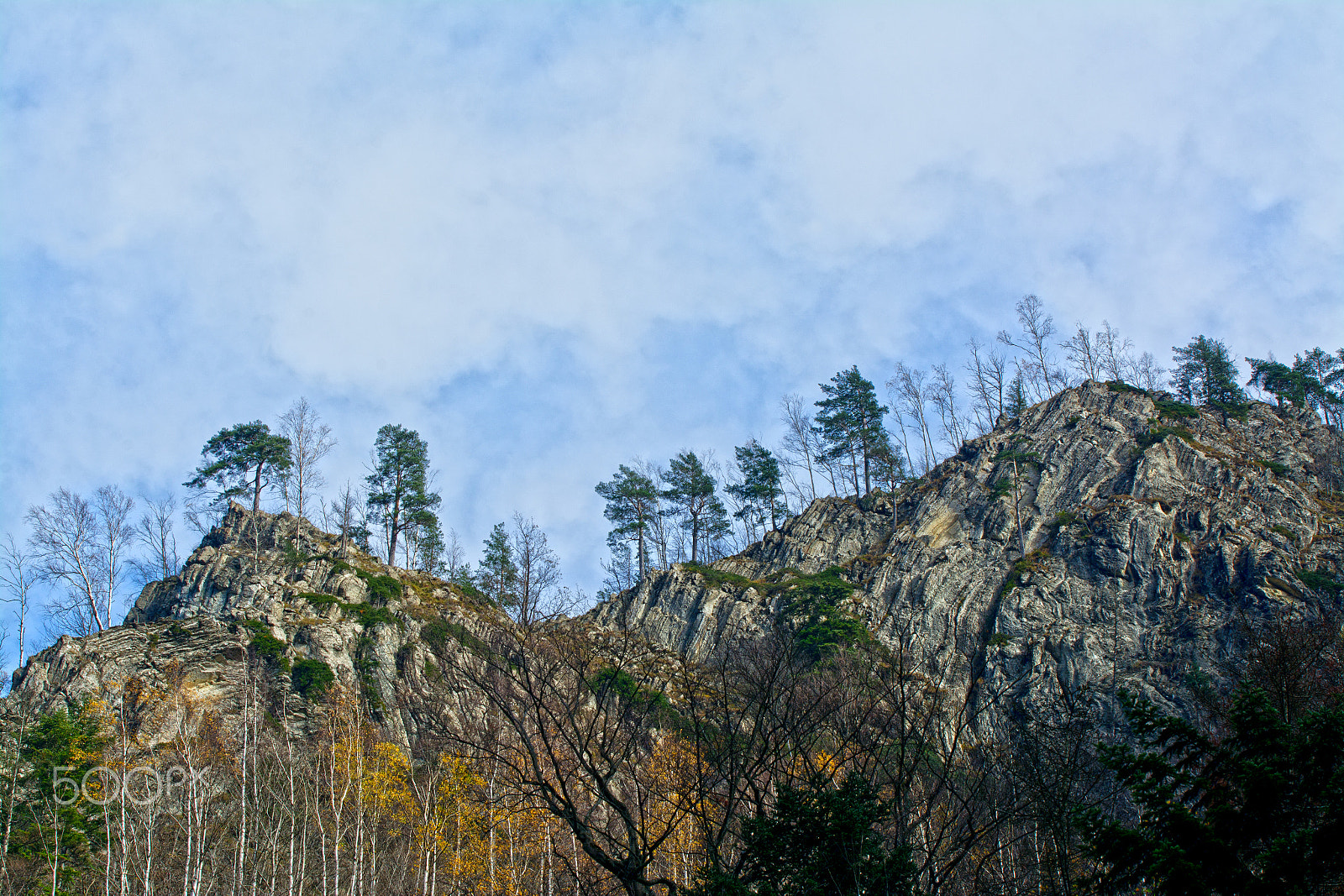 AF Zoom-Nikkor 80-200mm f/4.5-5.6D sample photo. Winter mountains landscape with rock and trees photography