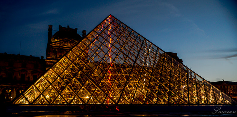 Sony Alpha NEX-5N + Sony E PZ 18-105mm F4 G OSS sample photo. Louvre photography