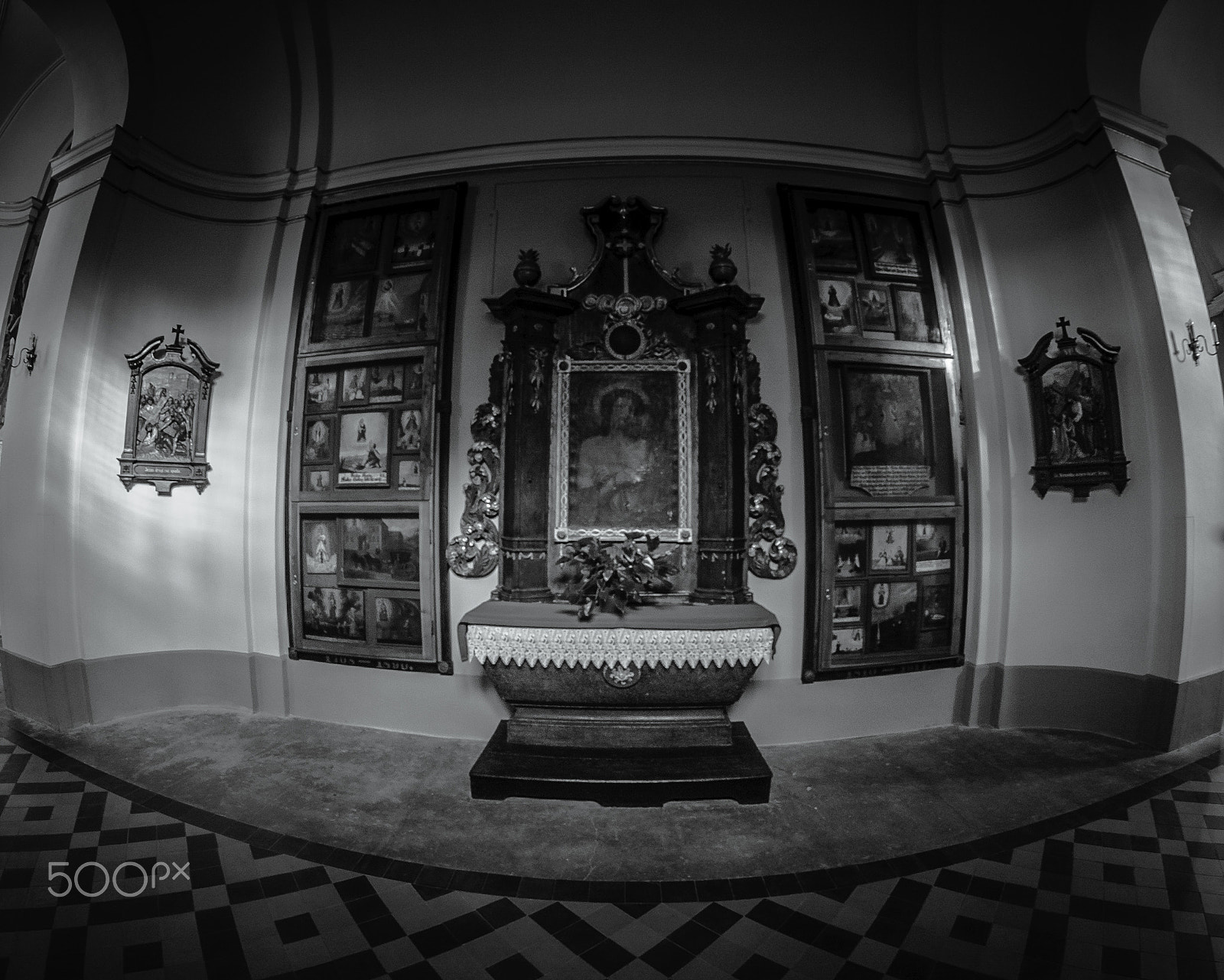 Nikon D70s + Samyang 8mm F3.5 Aspherical IF MC Fisheye sample photo. Basilica photography