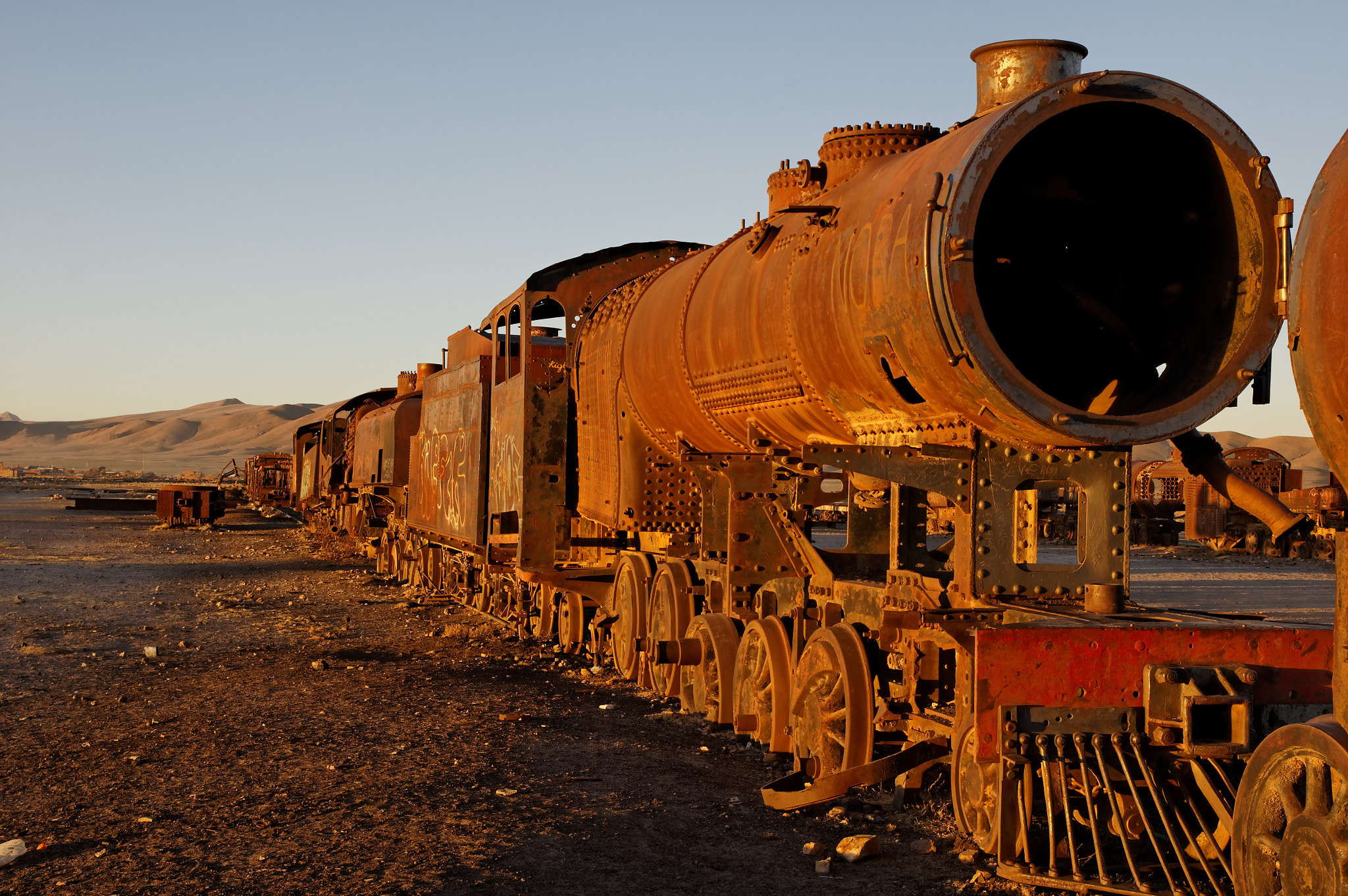 Sony Alpha DSLR-A580 + Tamron SP 24-70mm F2.8 Di VC USD sample photo. Train photography