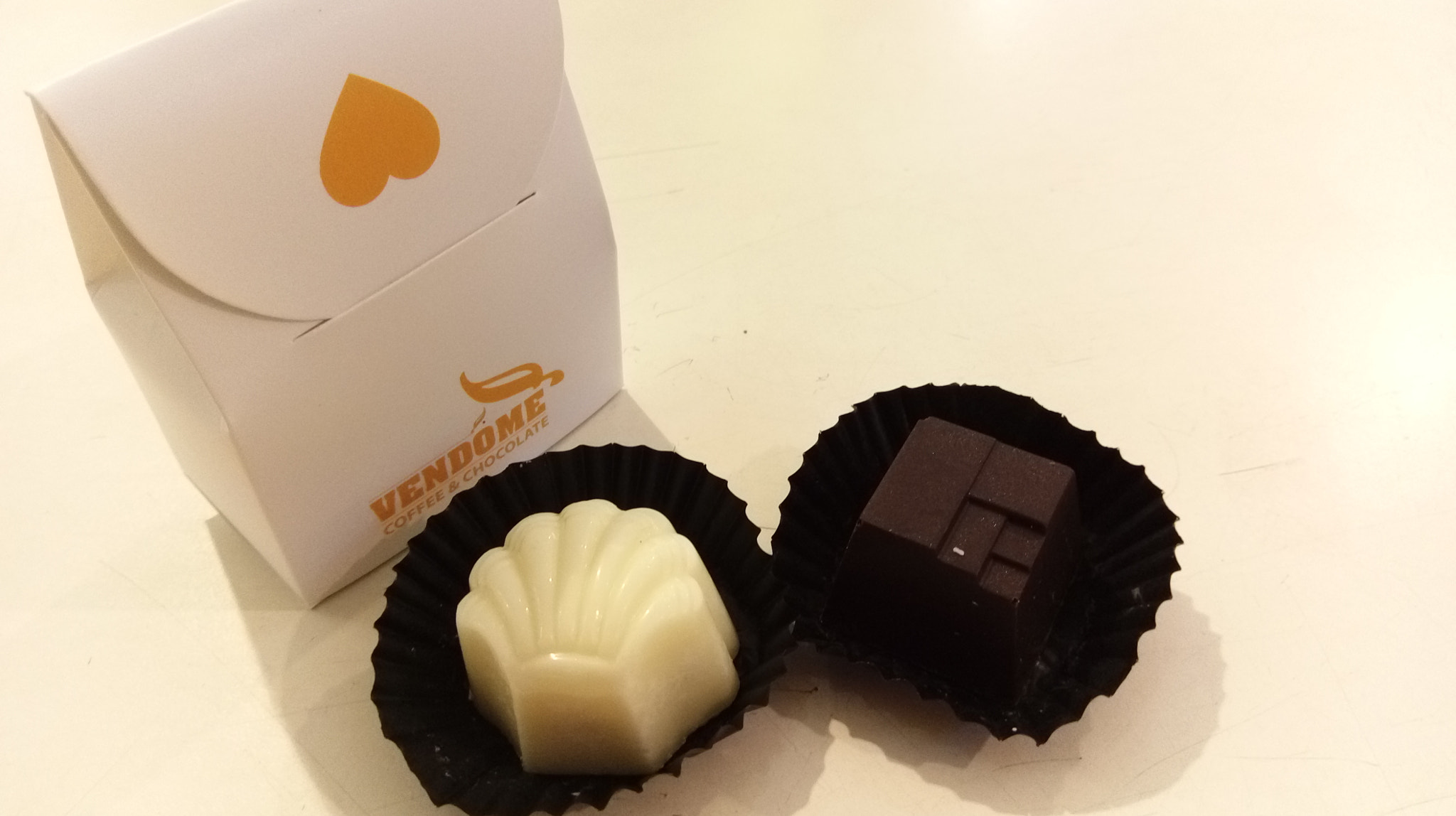 HTC ONE E9 DUAL SIM sample photo. Chocolat photography